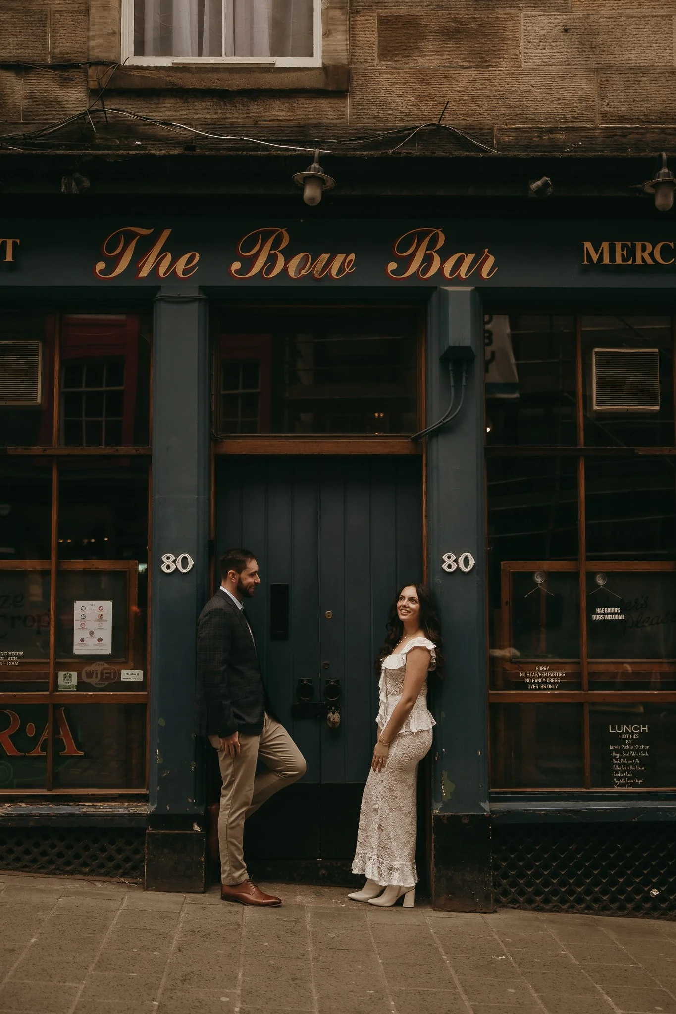 couple photoshoot on Victoria street