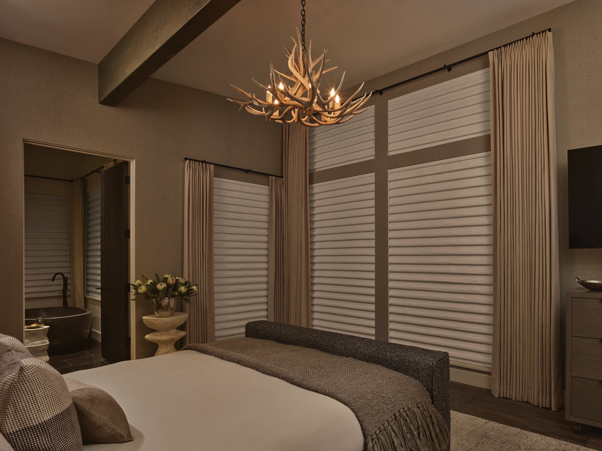 2023 AURA VIG PV Belfast Linen Bed Down Night.png