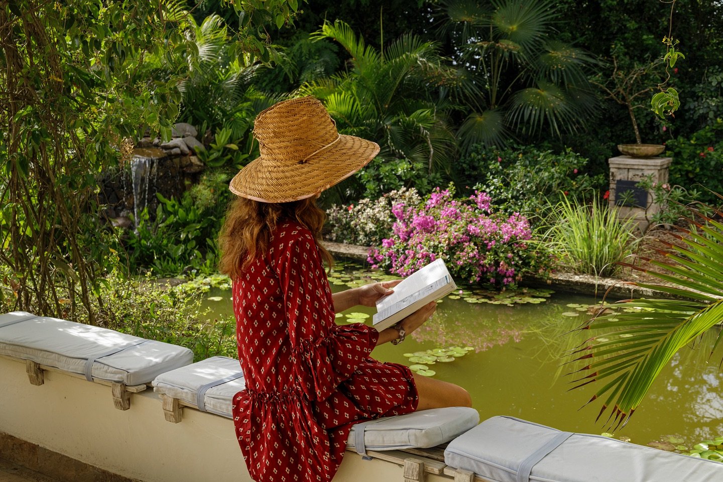 The perfect spot to sit back relax and read a book in tranquility near our gorgeous pond. 

For more information, please visit www.nderitkilifi.com or contact us at
info@nderitkilifi.com 

Photo : @imara.studios 

#nderithouse #kilifi #coastaleleganc