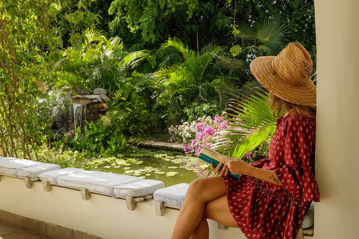 Life is all about the simple things: a good book and the beauty of nature. #kilifibliss

Photo : @imara.studios