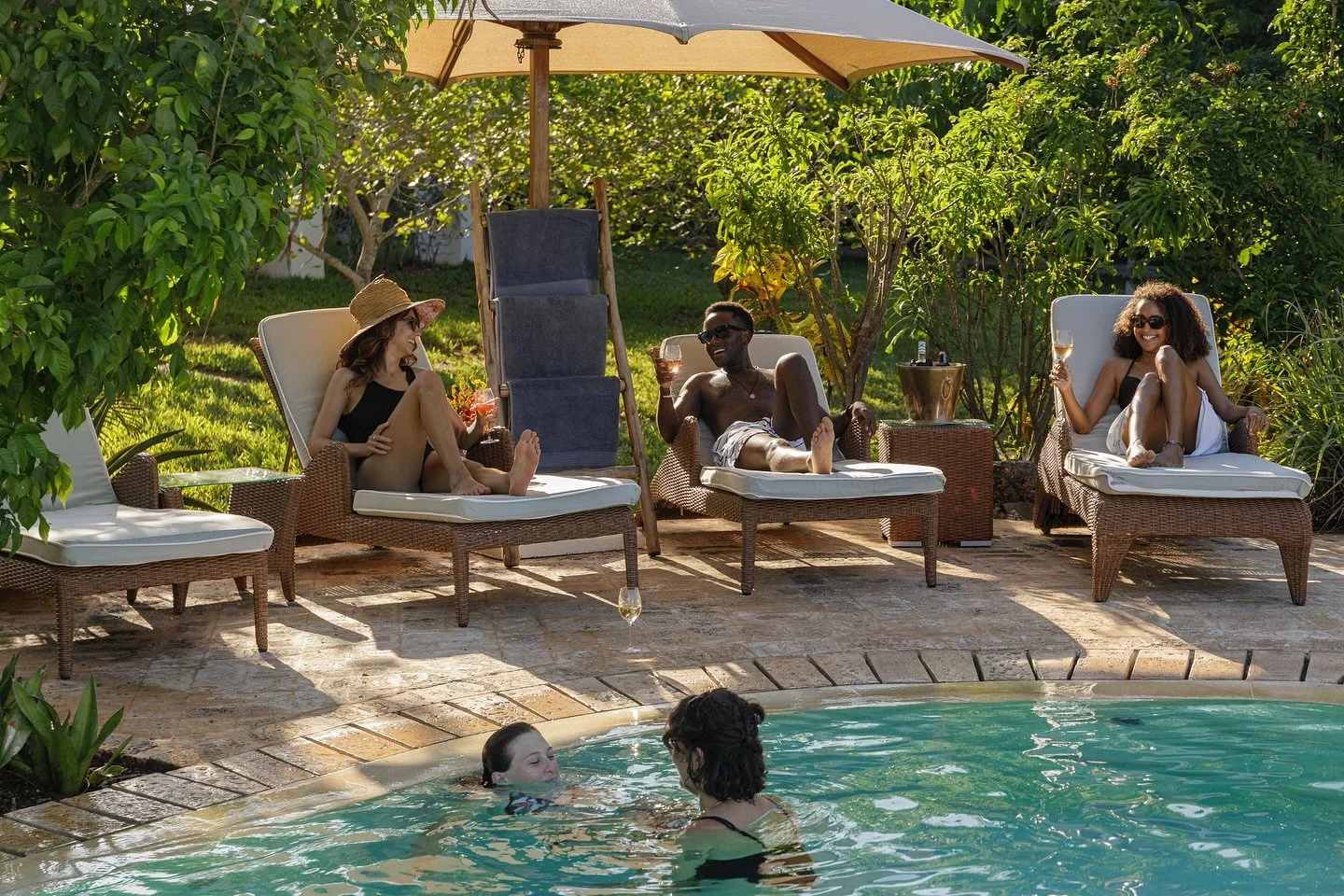 In a world that moves too quickly, Nderit House offers a different tempo. It’s a retreat for thinkers, dreamers, and lovers of the coast, where inspiration flows as freely as the tides.
For more information, please visit www.nderitkilifi.com o