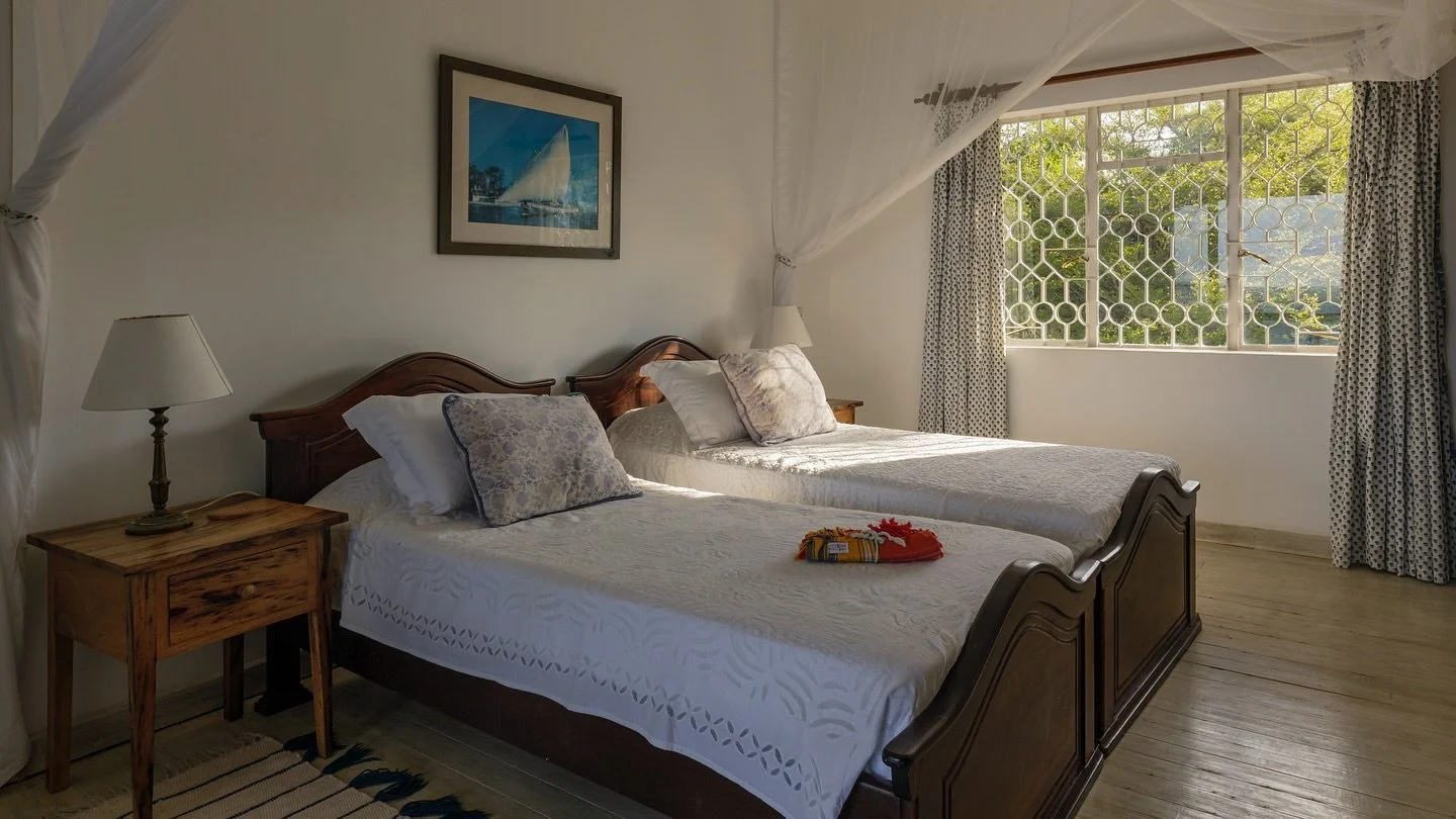 A twin room, perfect for little travellers, cosy, bright, and made for adventures.

For more information, please visit www.nderitkilifi.com or contact us at
info@nderitkilifi.com 

Photo : @imara.studios 

#nderithouse #kilifi #coastalelegance #timel