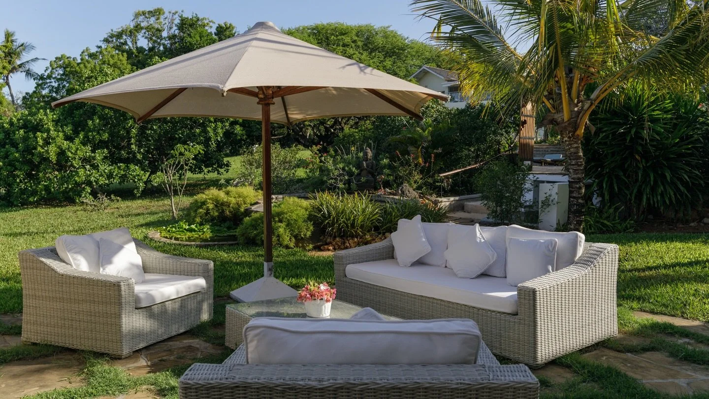 Gorgeous sunny mornings outside down at the Nderit House villa. 

For more information, please visit www.nderitkilifi.com or contact us at
info@nderitkilifi.com 

Photo: @imara.studios 

#nderithouse #kilifi #coastalelegance #timelessliving