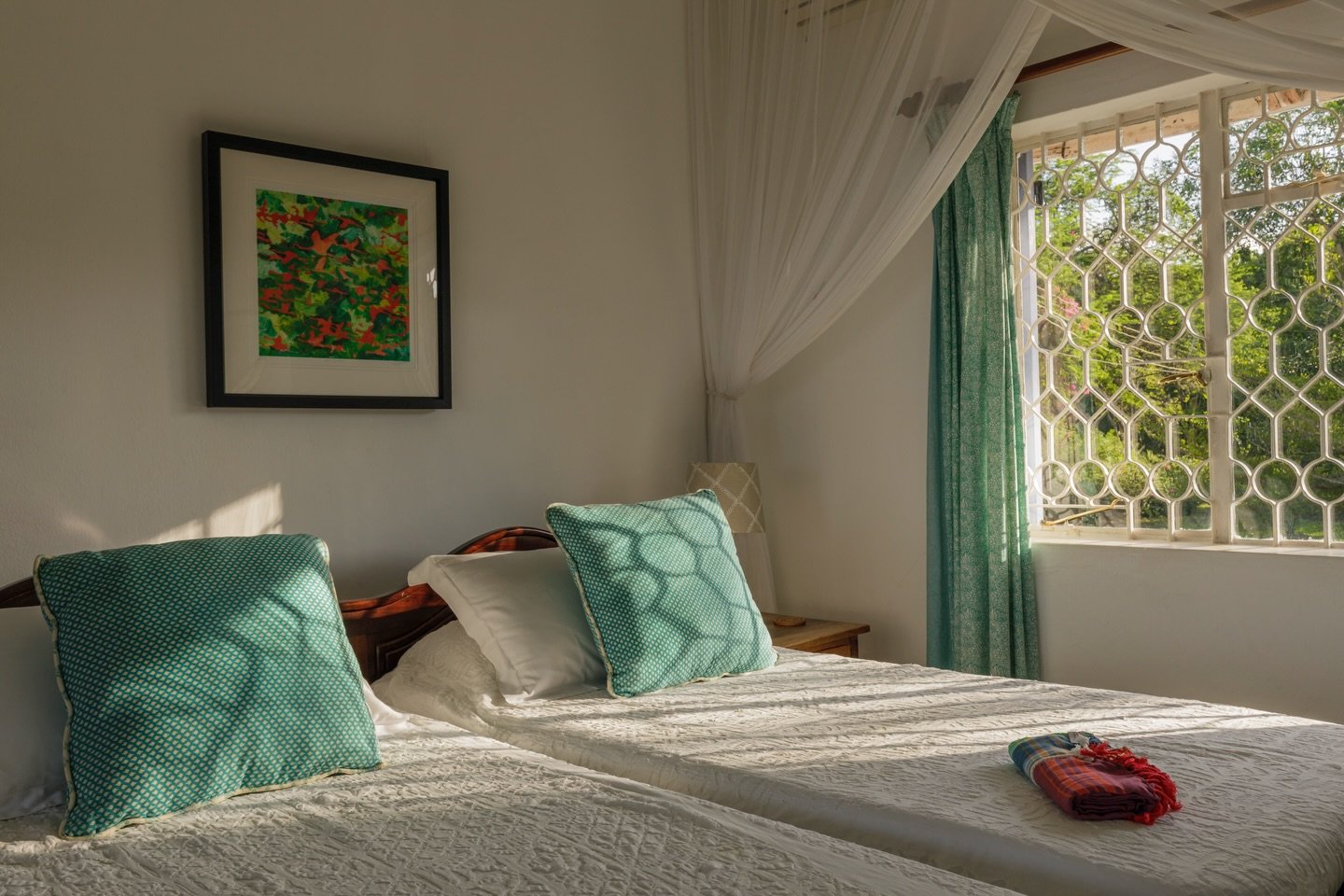 This is a house shaped by atmosphere, by light, by the subtle art of making people feel at ease. Nothing is forced here. Everything finds its place naturally, from quiet moments alone to shared ones that stay with you long after you leave.

For more 