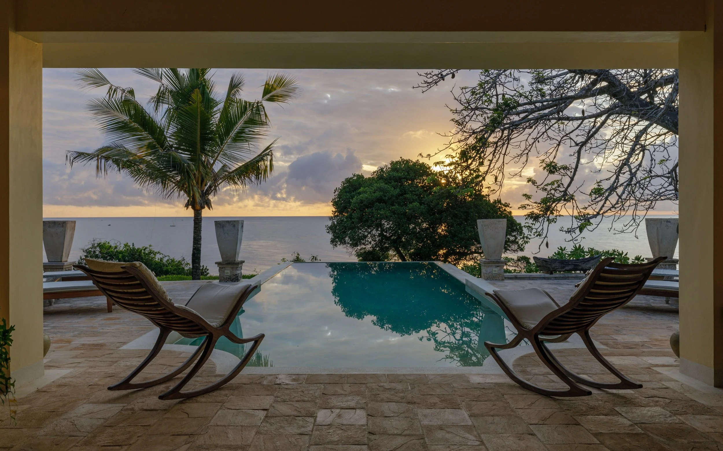 The Nderit Villa, A place to wake slowly, listen to the palms move in the wind, and let the outside world fade for a while. ✨

For more information, please visit www.nderitkilifi.com or contact us at
info@nderitkilifi.com 

Photo : @imara.studios 

#