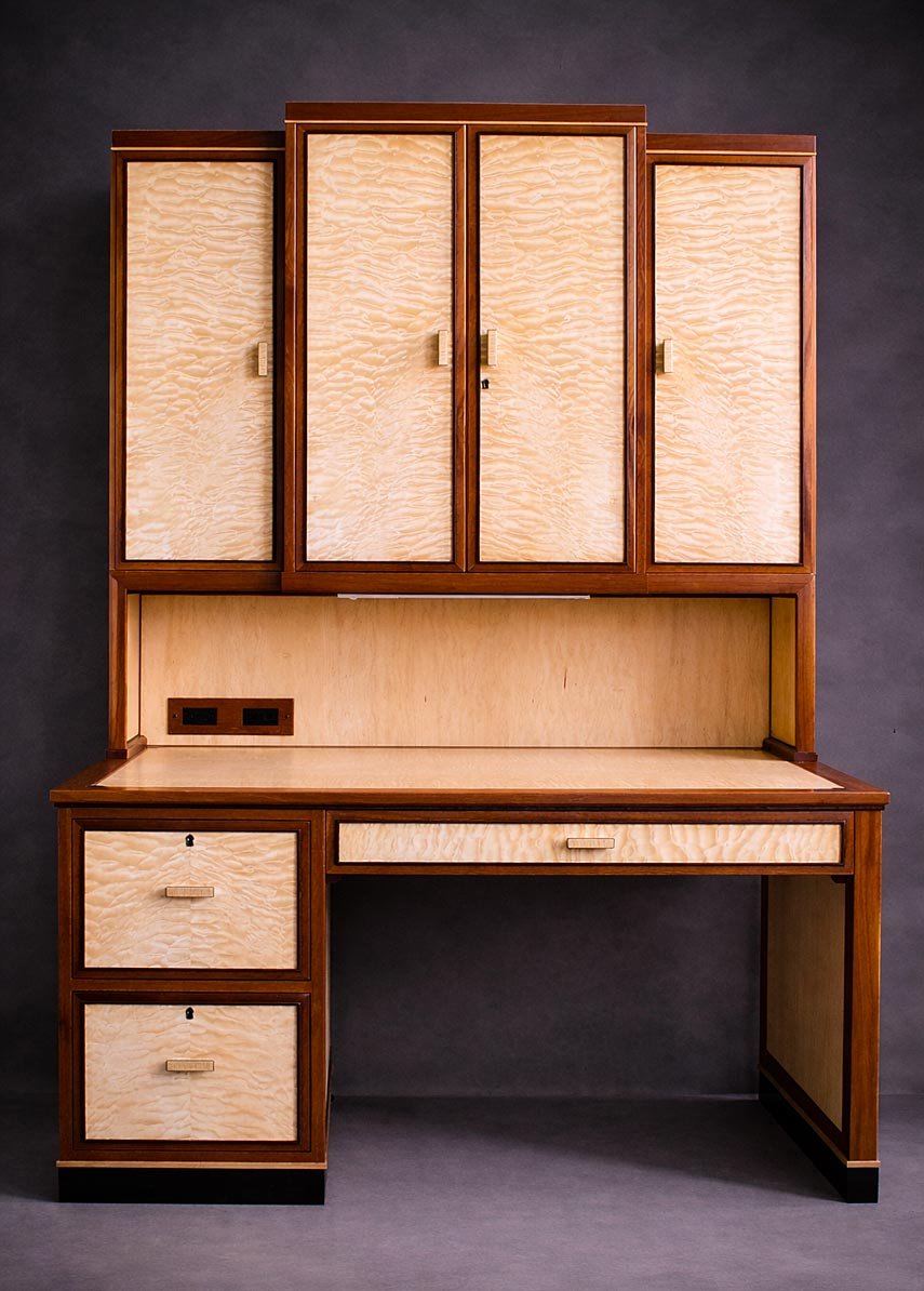 Quilted Maple Desk with Hutch