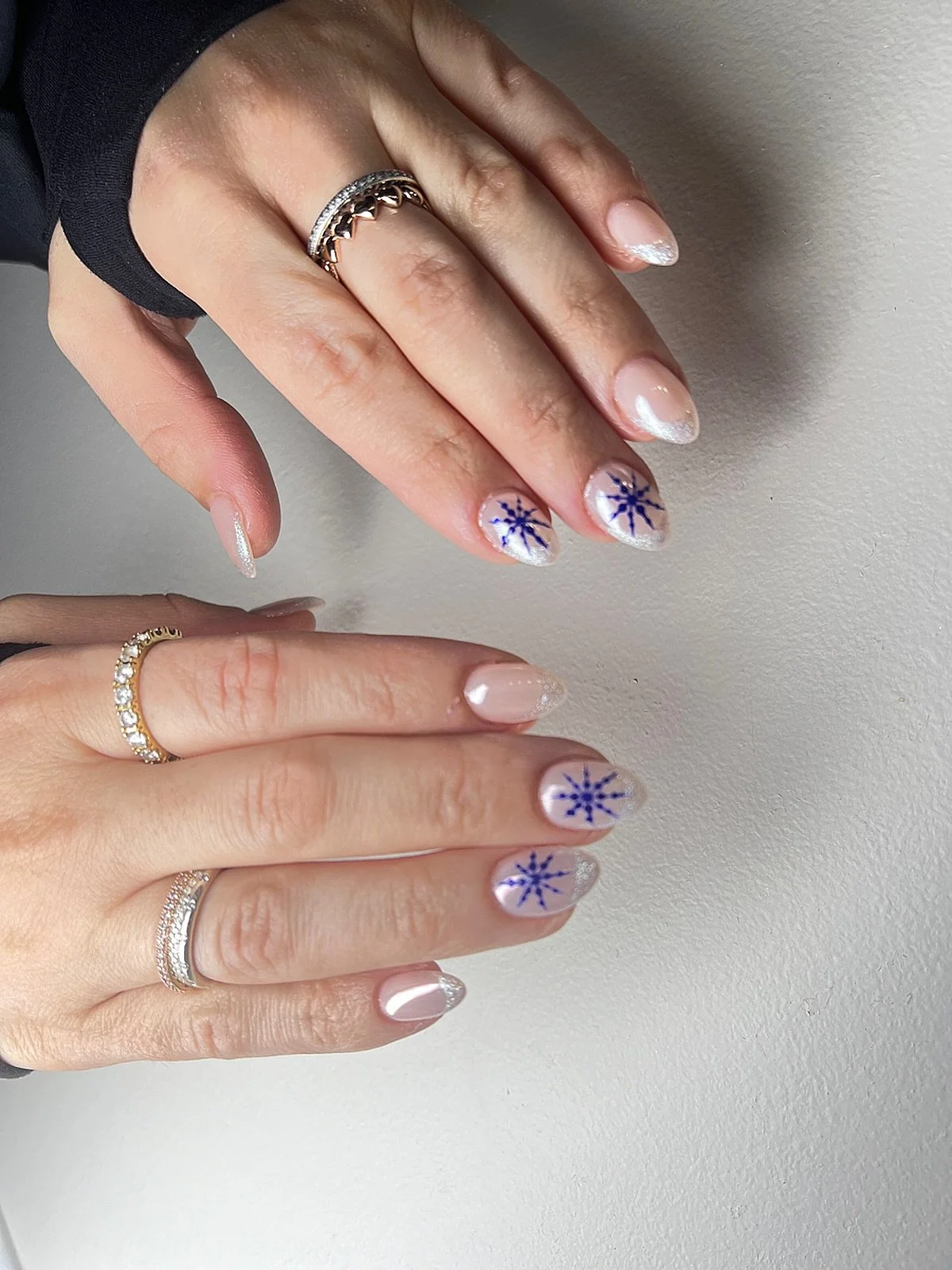 #holidaynails #christmasnails #festivenails #winternails #holidaymanicure 
#nailart #naildesigns #gelnails #winternailsdesign #holidayglam 
#beautysalon #nailsalon #nailstudio #naillover #nailinspo 
#mississauga #mississaugasalon #skynailstudio #skyn