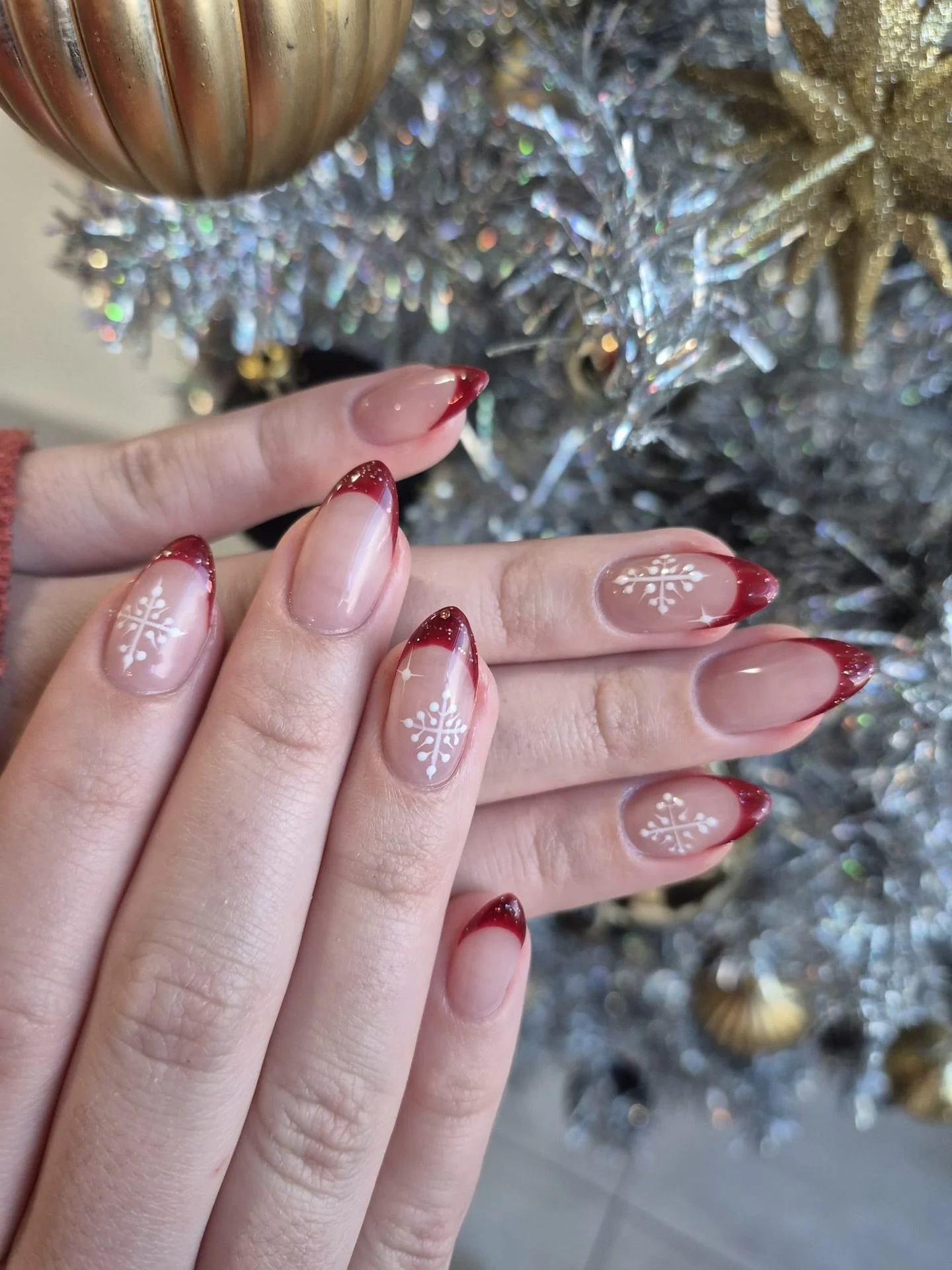 #christmasiscoming #skynailstudio #mississauga #holidaysbeginhere #snow
