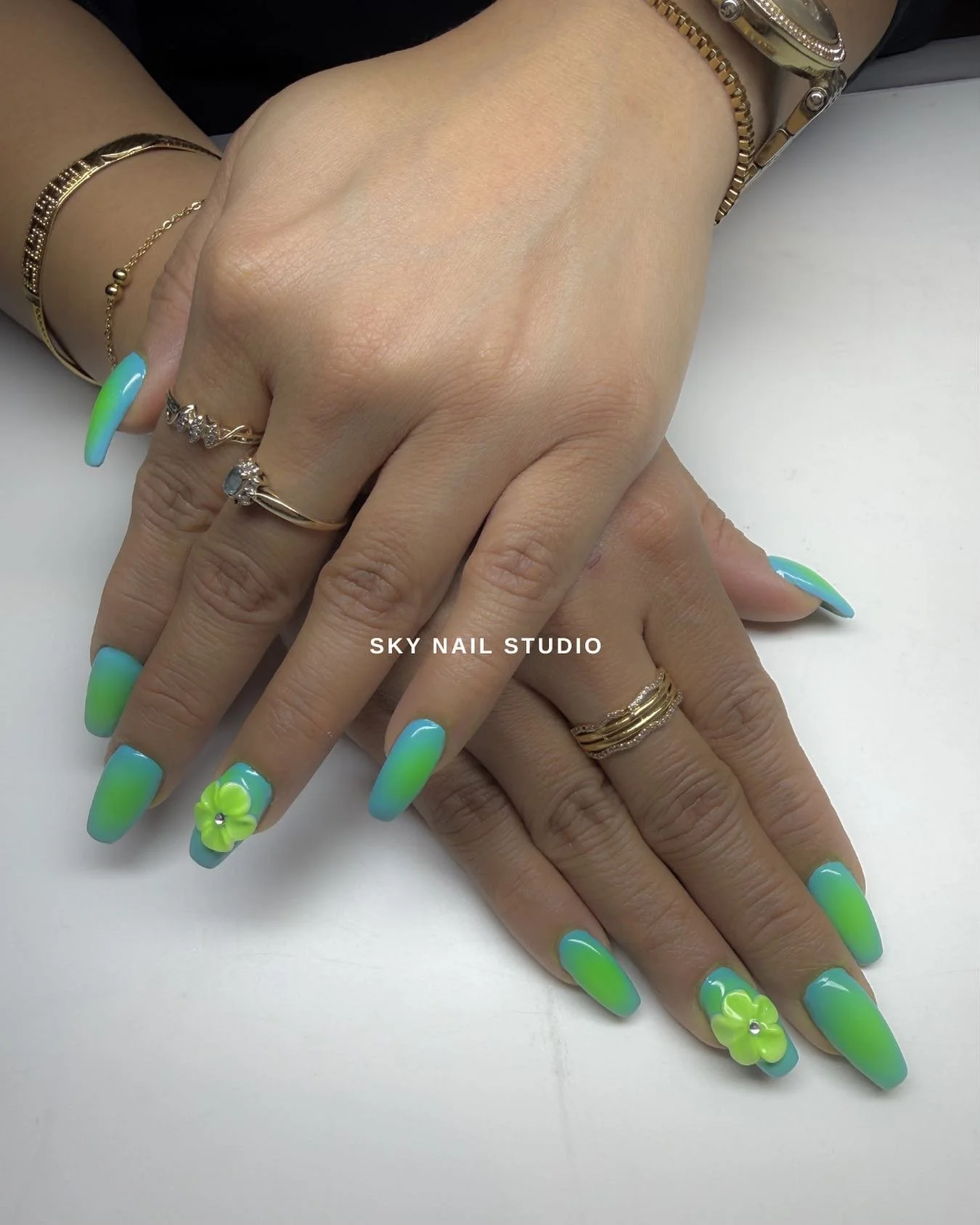 Gorgeous nail design 💝🤗💅🤍 #nail #🇨🇦 #nailsofinstagram #nails💅 #nailstyle #nailstyle #nailsmississauga #nails2026❤️❤️ #nailsforever ☎️905-890-8881 to book your appointment @skynail.sauga