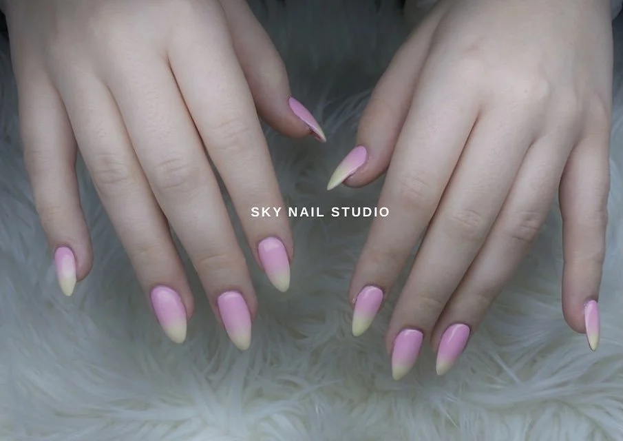 Gorgeous design ☀️🌸💅 #nail #nailsofinstagram #nails💅 #nailstyle #nailstyle #nailsmississauga #nails2026❤️❤️ #nailsforever ☎️905-890-8881 to book your appointment @skynail.sauga