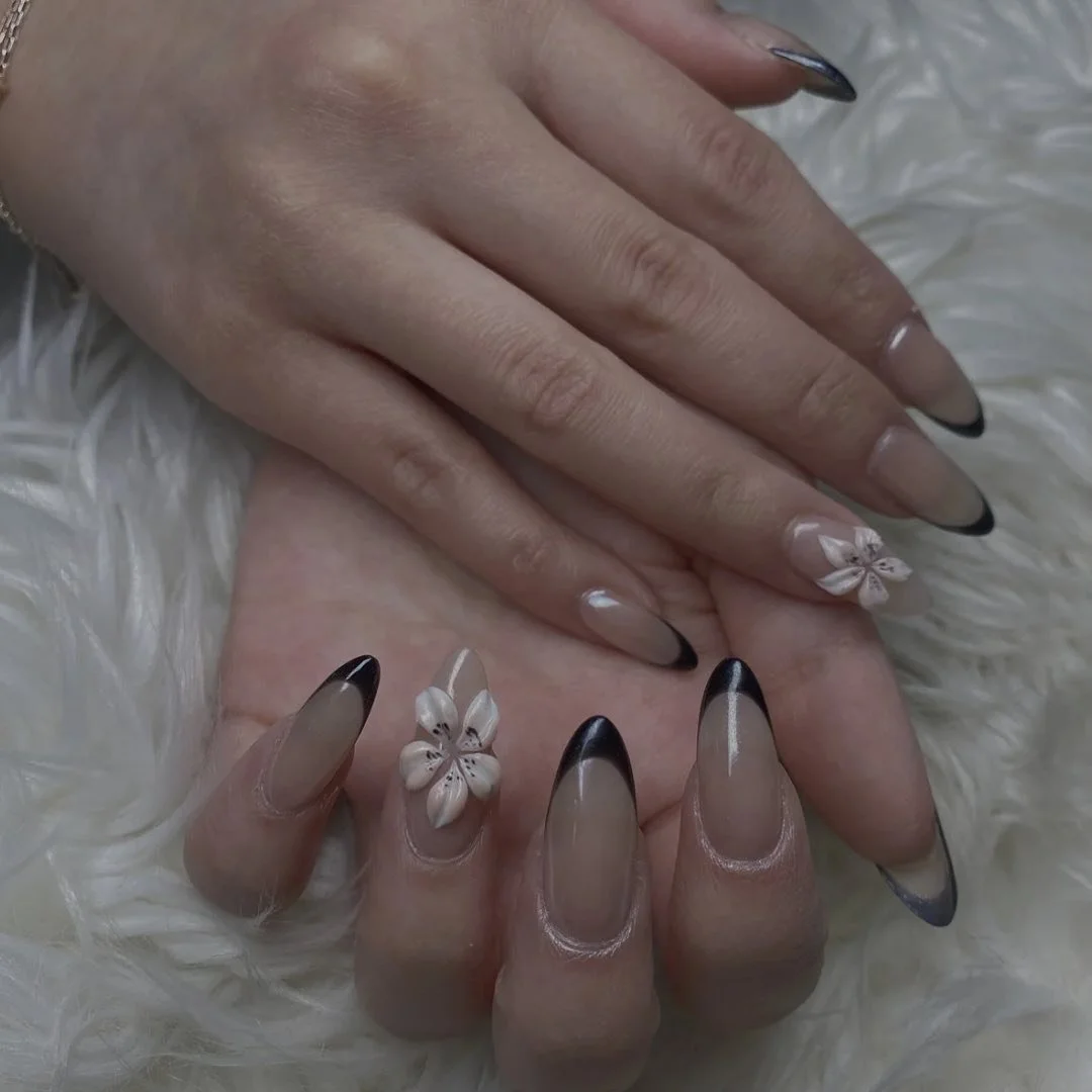 Nail art🌷
With french design
☀️🌸💅 #nail #nailsofinstagram #nails💅 #nailstyle #nailstyle #nailsmississauga #nails2026❤️❤️ #nailsforever ☎️905-890-8881 to book your appointment @skynail.sauga