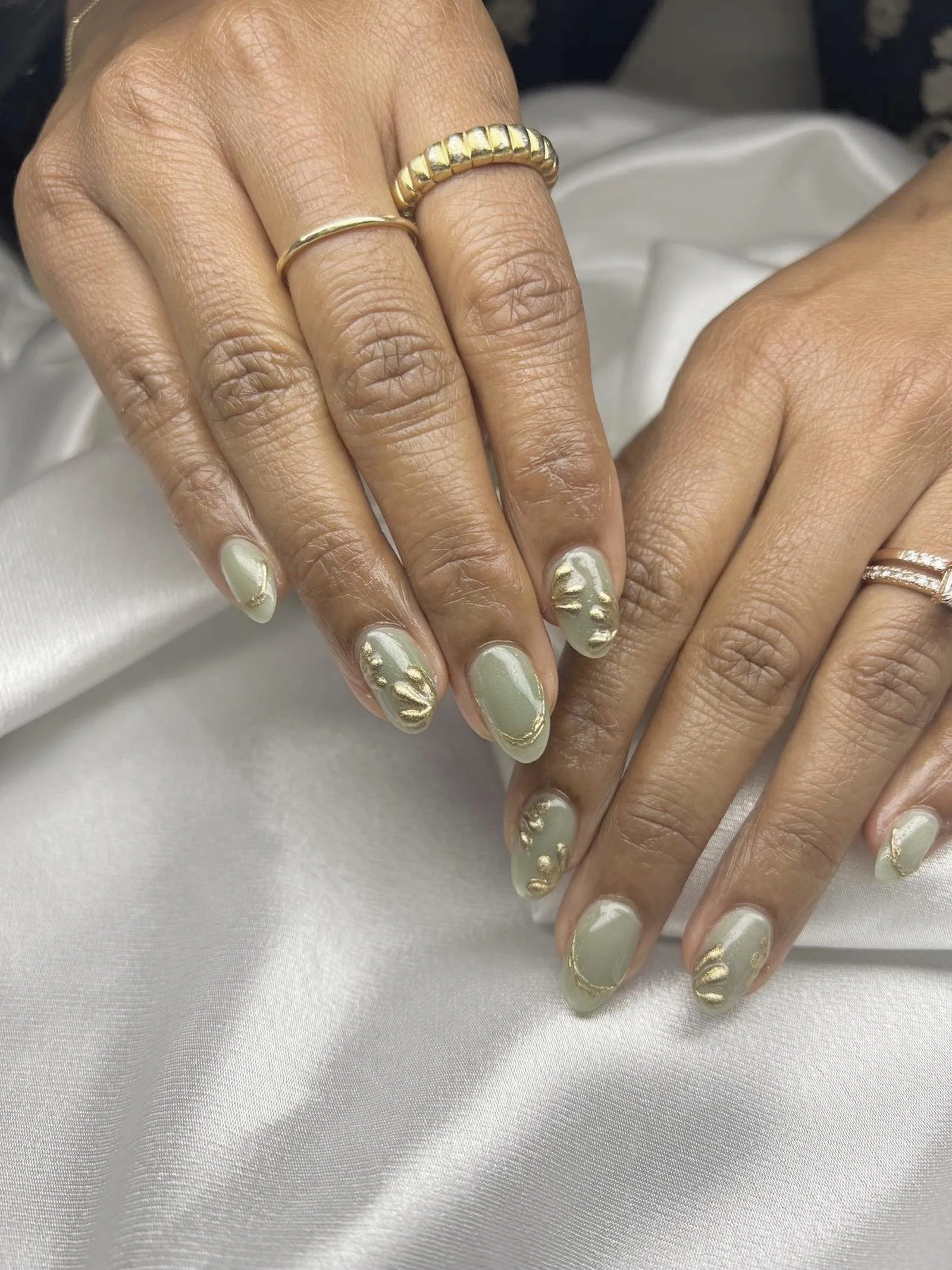 Gorgeous gold and green nails💞💞
☀️🌸💅 #nail #nailsofinstagram #nails💅 #nailstyle #nailstyle nailsmississauga nails2026❤️❤️ nailsforever ☎️905-890-8881 to book your appointment @skynail.sauga