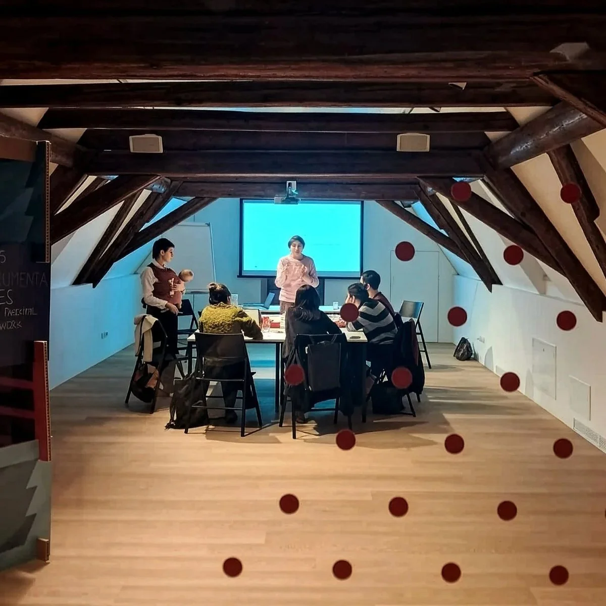 Mykes e Weigh Station insieme a Bolzano per parlare di carico di cura, lavoro e territorio