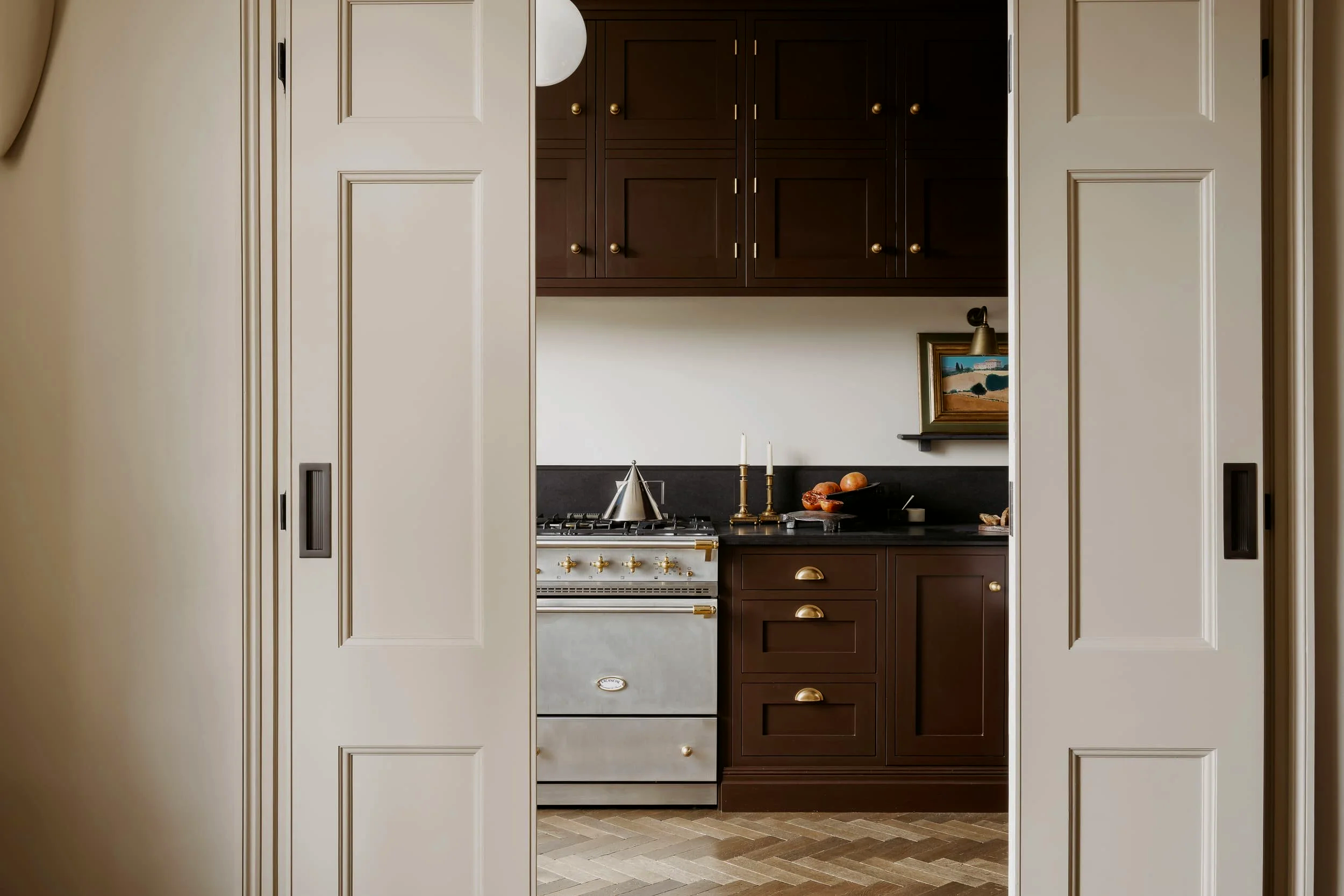 Kitchen design and interior design by Atelier Otis. Interior designer based in Bath and covering the Cotswolds, Wilshire and London.