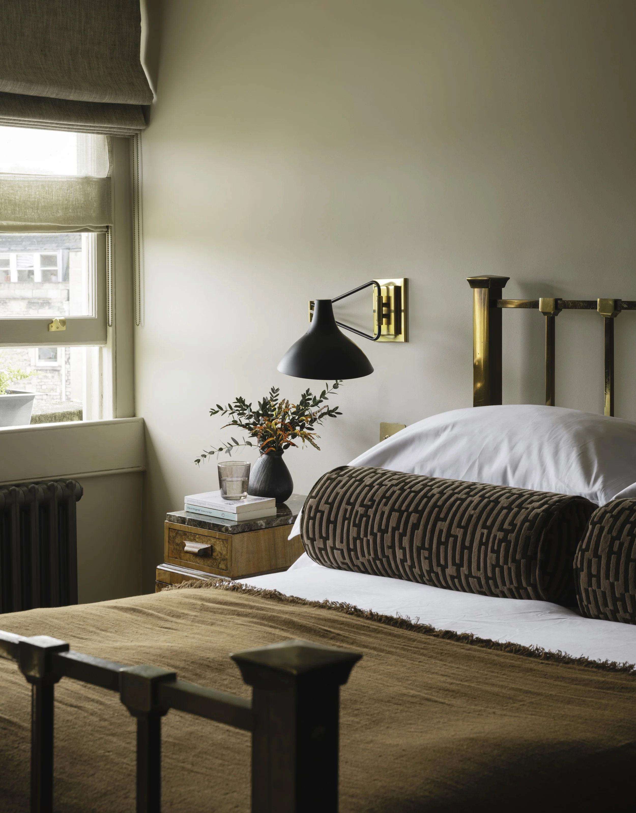 Atelier Otis is an interior design studio that creates richly layered interiors that feel comfortable, sophisticated and modern.