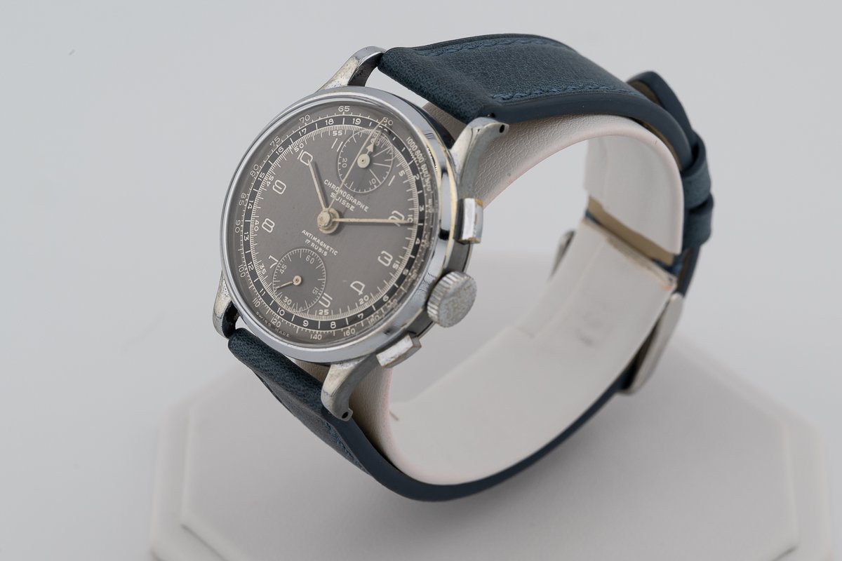 Chronographe Suisse Grey Dial Venus 170 001.jpg