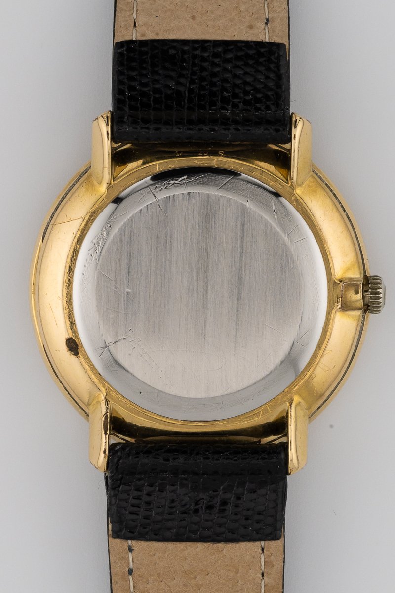 Omega DeVille 111 077 005.jpg