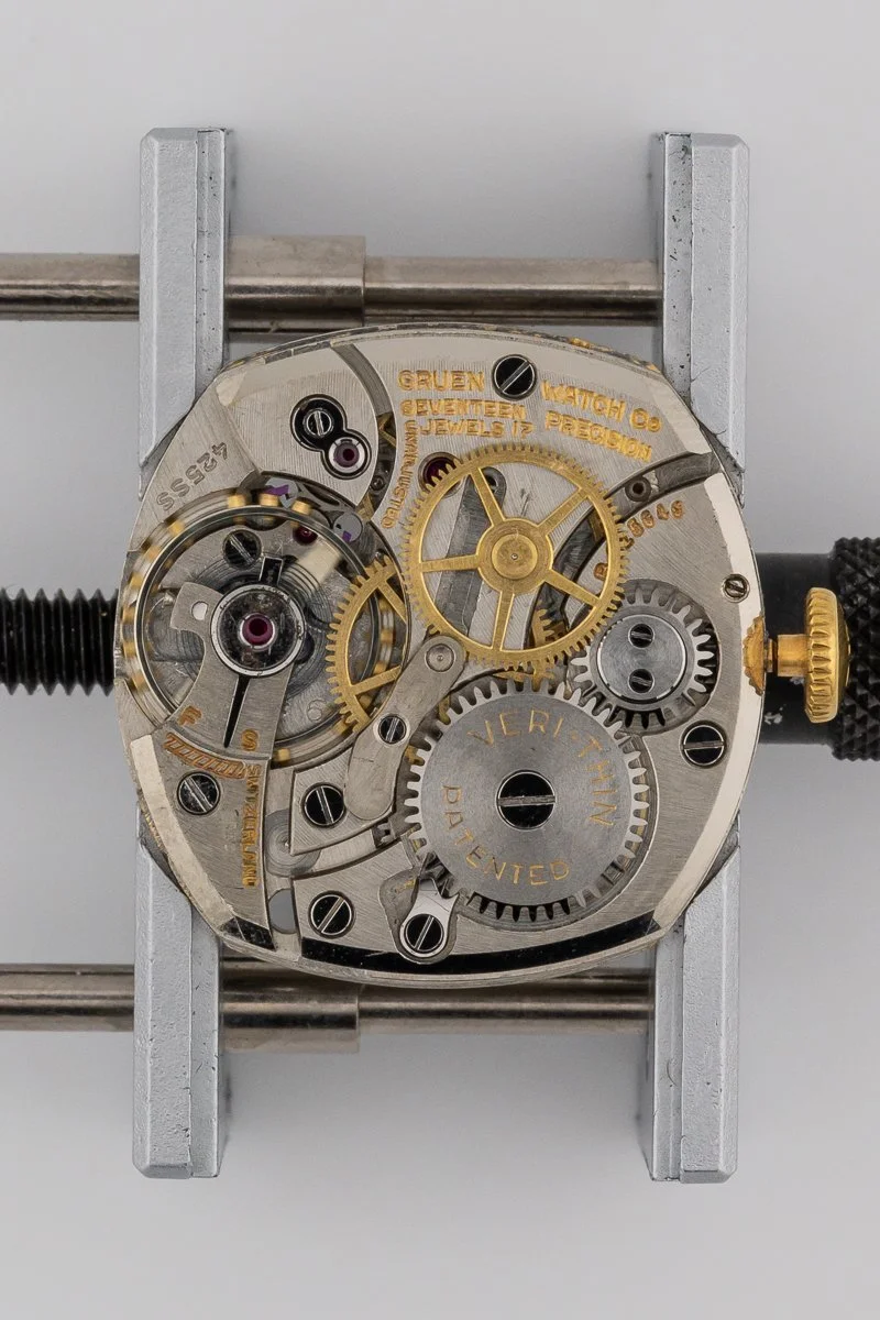 Gruen 552-425 Sweep Second Tank 002.jpg