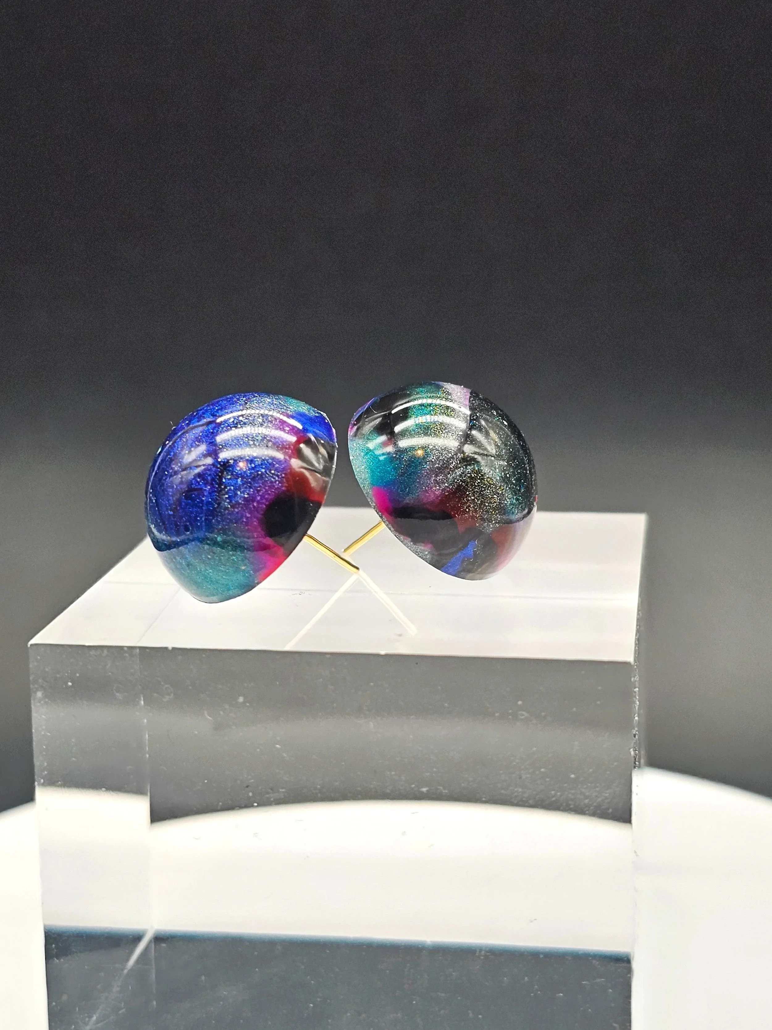 S Multi Galaxy Swirl Stud
