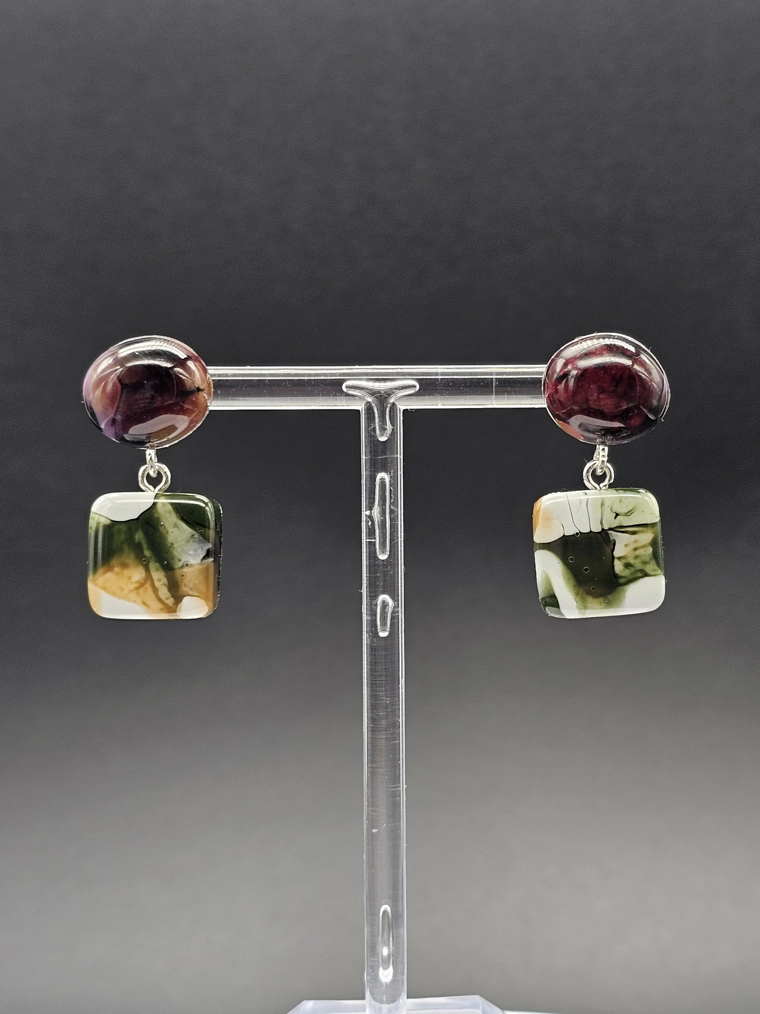 S Purple Green/White Speckle Dangle