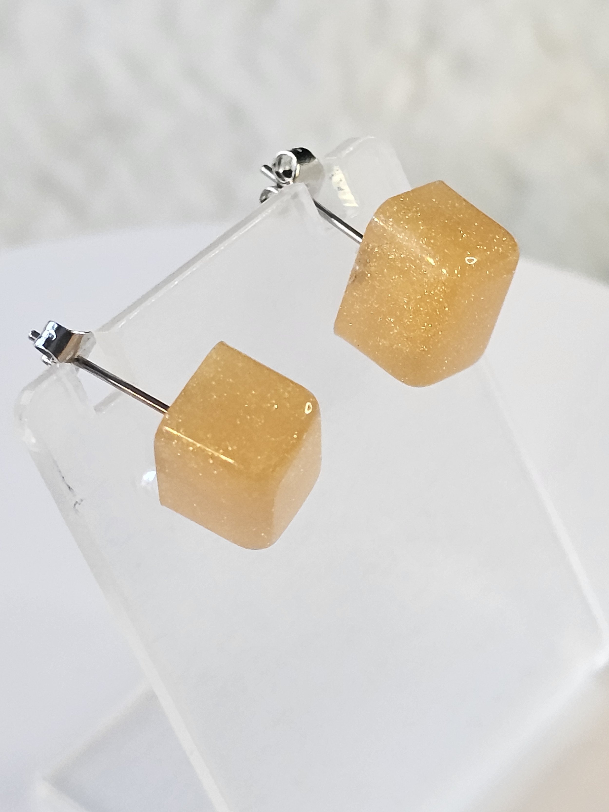 XS Yellow Stud
