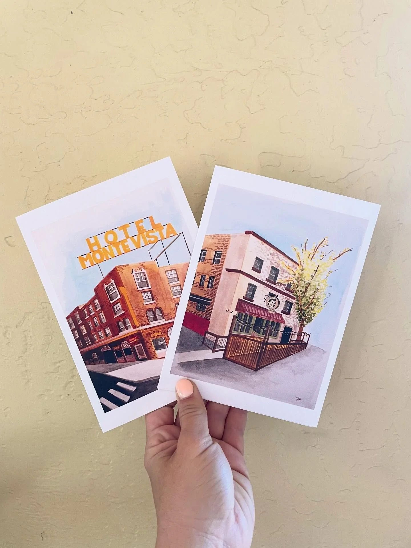 They&rsquo;re finally here! Two of my favorite Iconic Flagstaff watercolors are now available as greeting cards. If you love @hotelmontevistaflagstaff and @payntake as much as I do, then you need to move on these cuties. 

Come stop by the @flagstaff