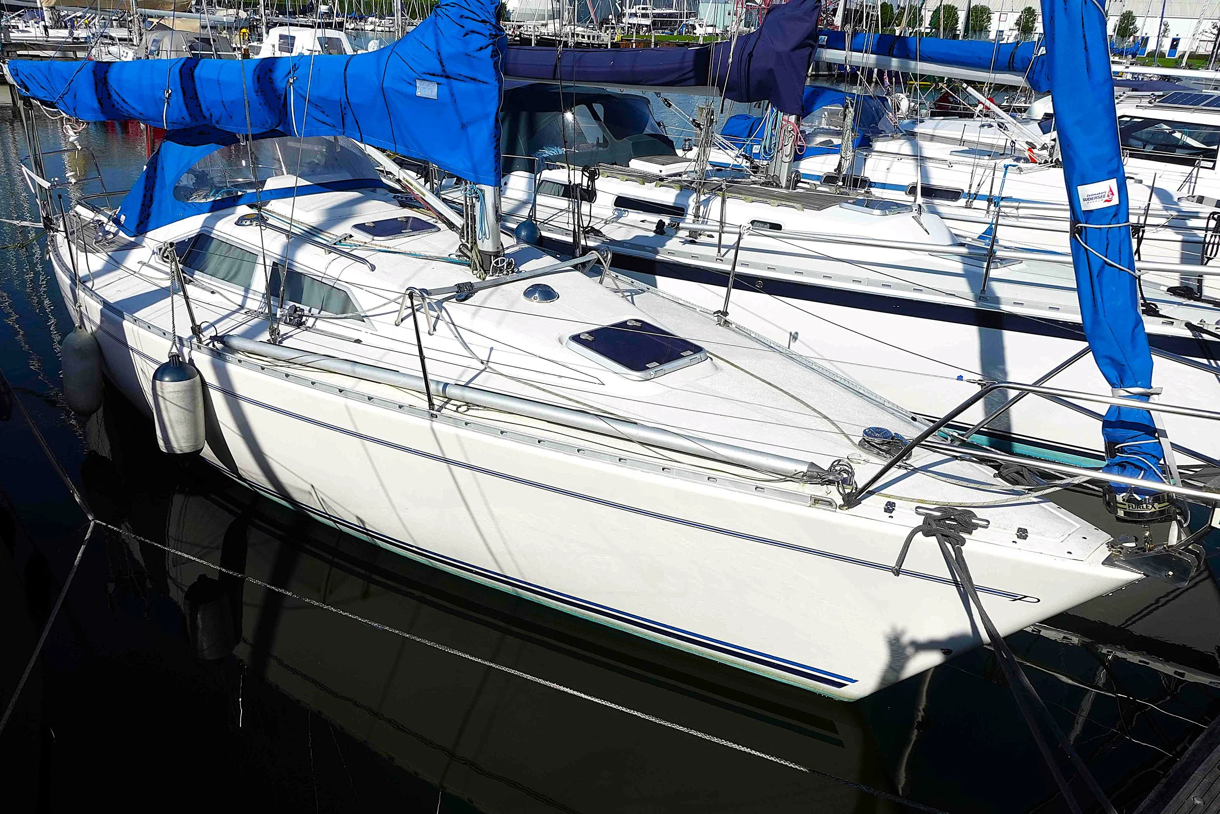 Maxi 1000 te koop bij Jachtmakelaardij Makkum