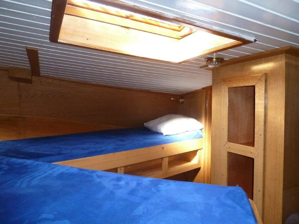 interieur voor met bedden en kast.jpg