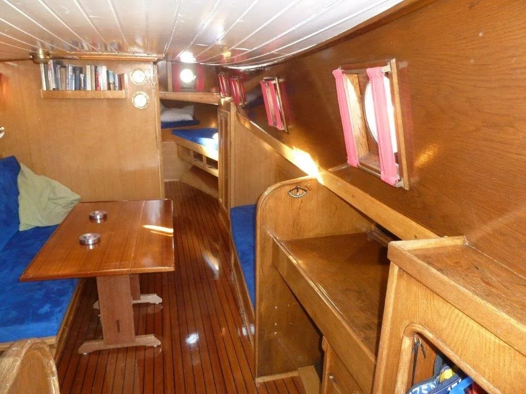 interieur salon stuurboord 2.jpg