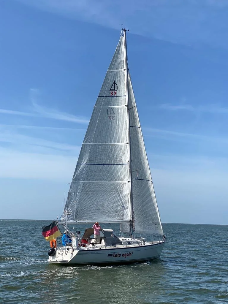 Dehler 37 CWS verkocht door Jachtmakelaardij Makkum