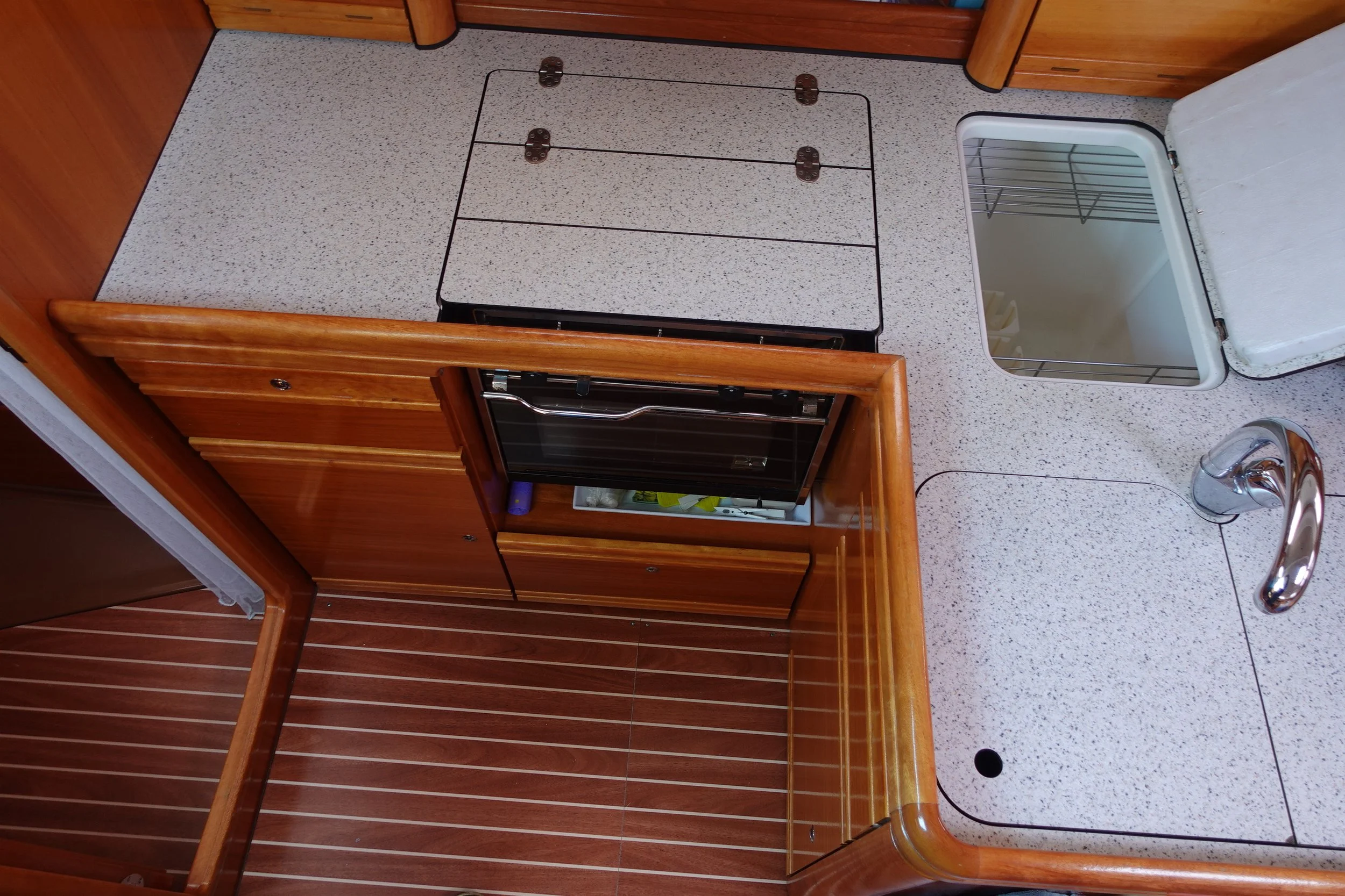 fijne kombuis met voldoende houvast