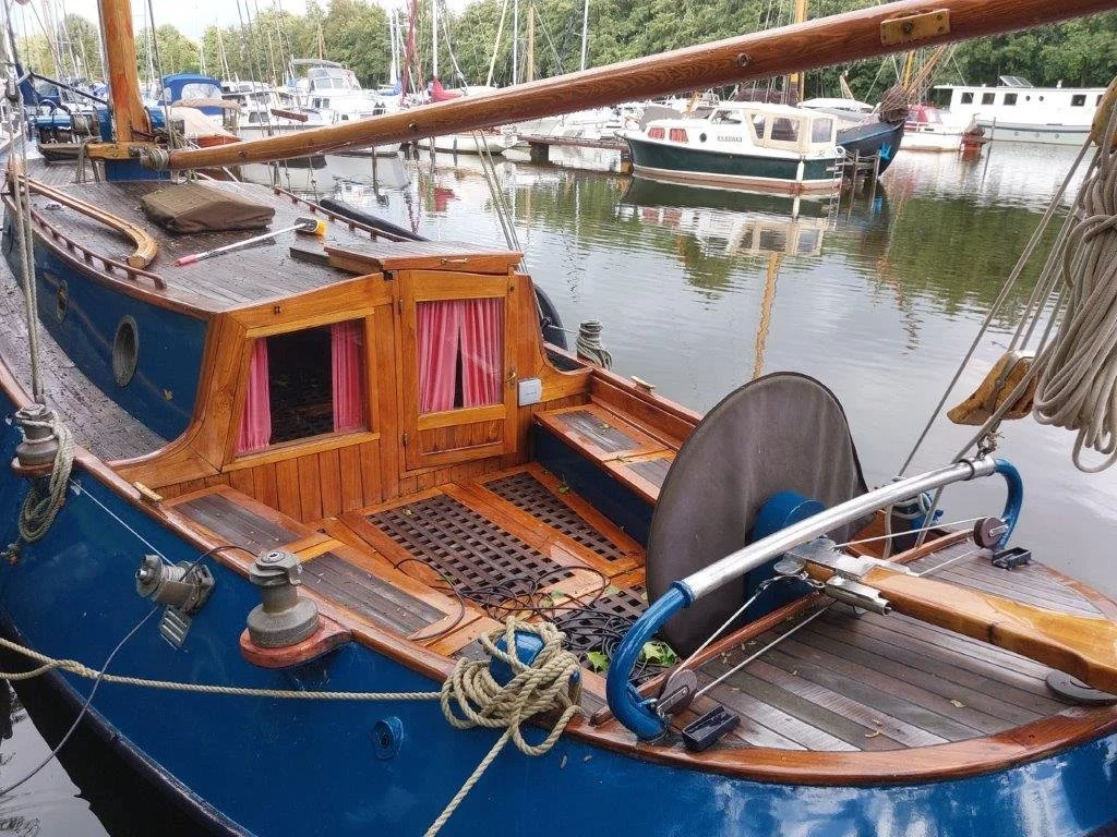 kuip met hoes roer.jpg