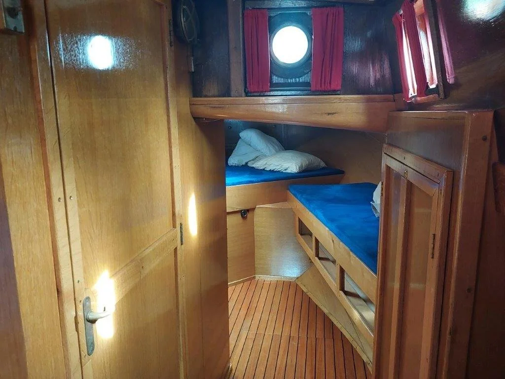 interieur van salon naar voren.jpg