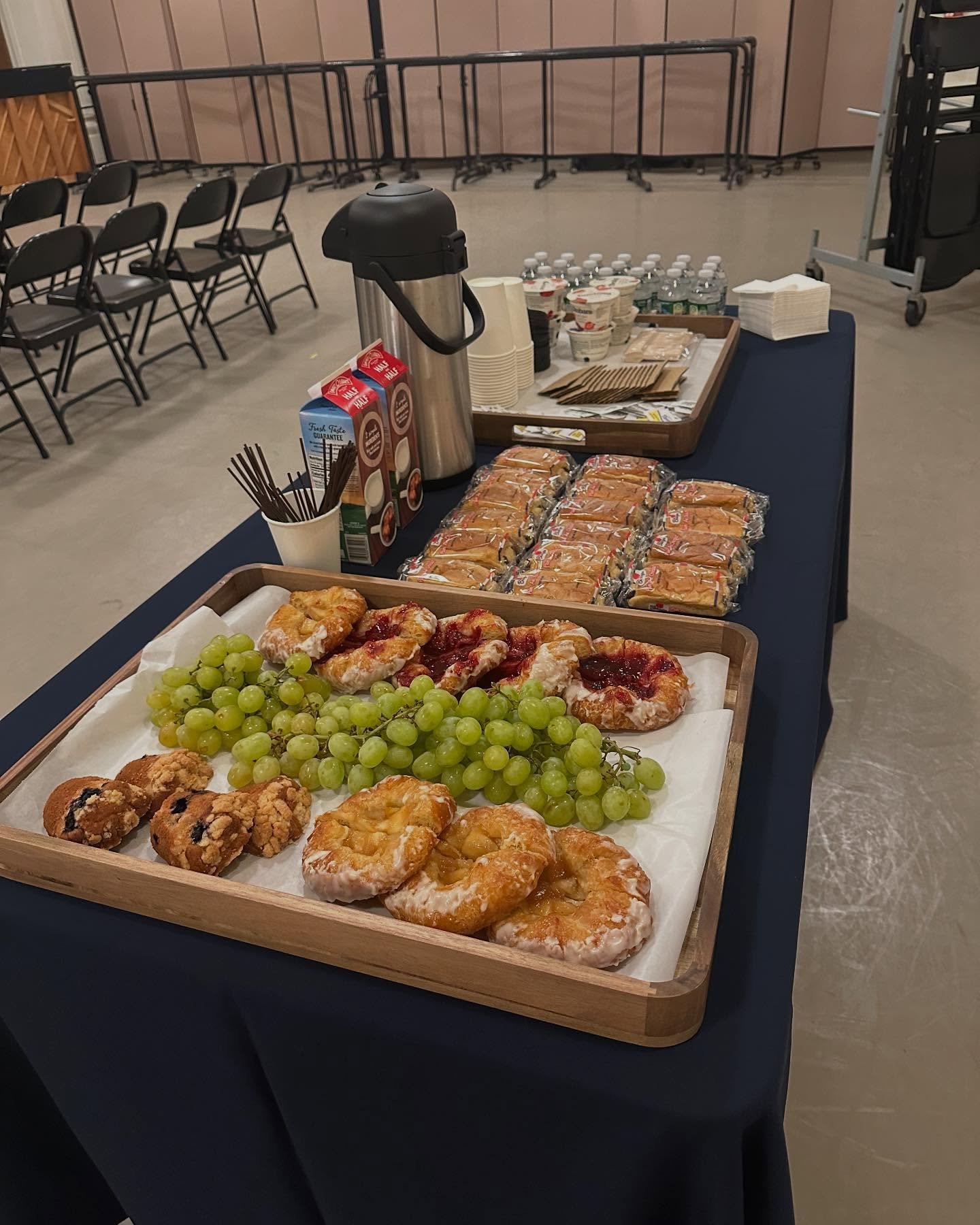 Breakfast is here! Come join us to eat at 10:30 am and worship at 11 am!