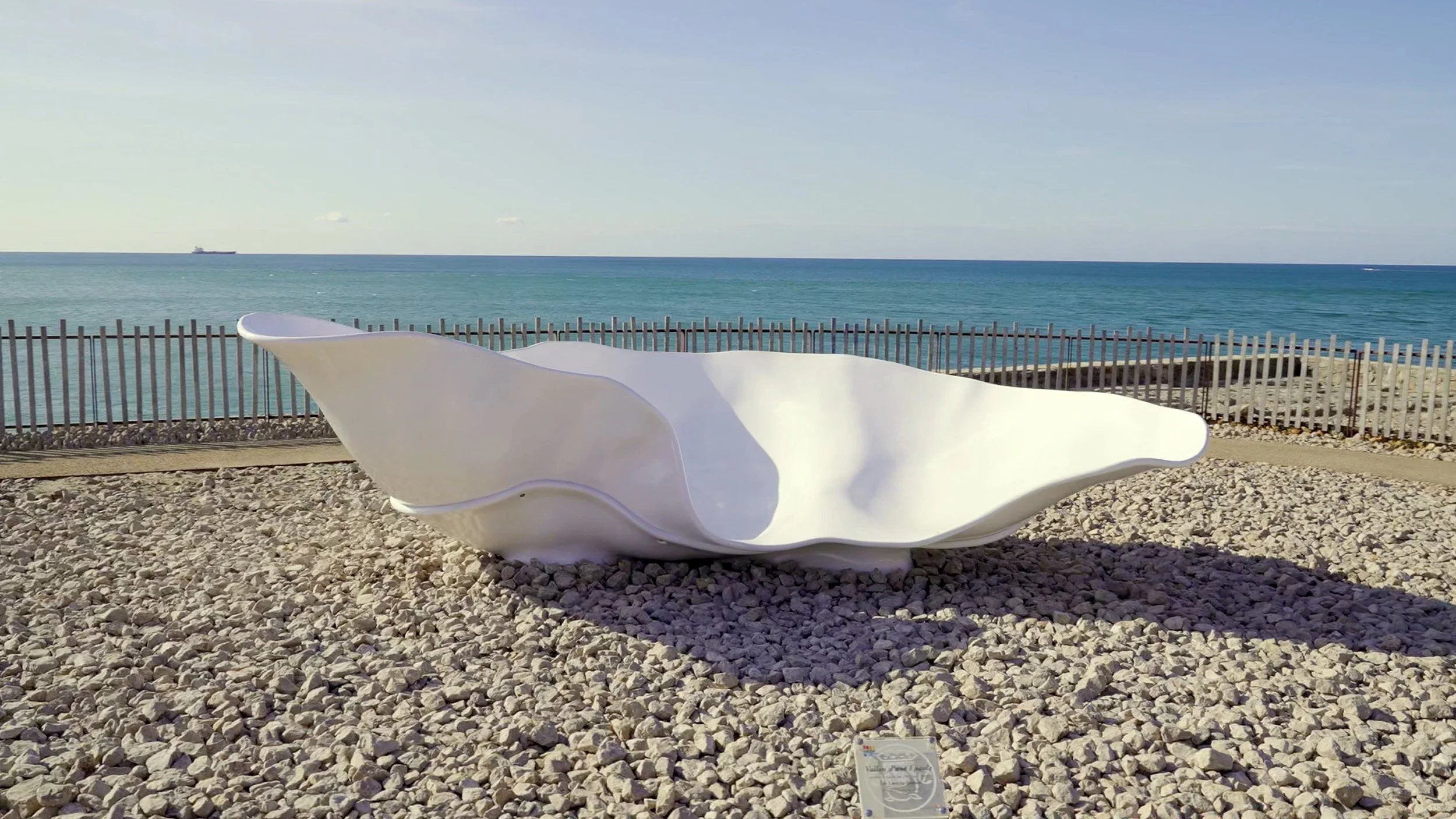 Eve Laroche-Joubert_Vale of a Shoulder_Site St Pierre_video clip_2021_screenshot.jpg