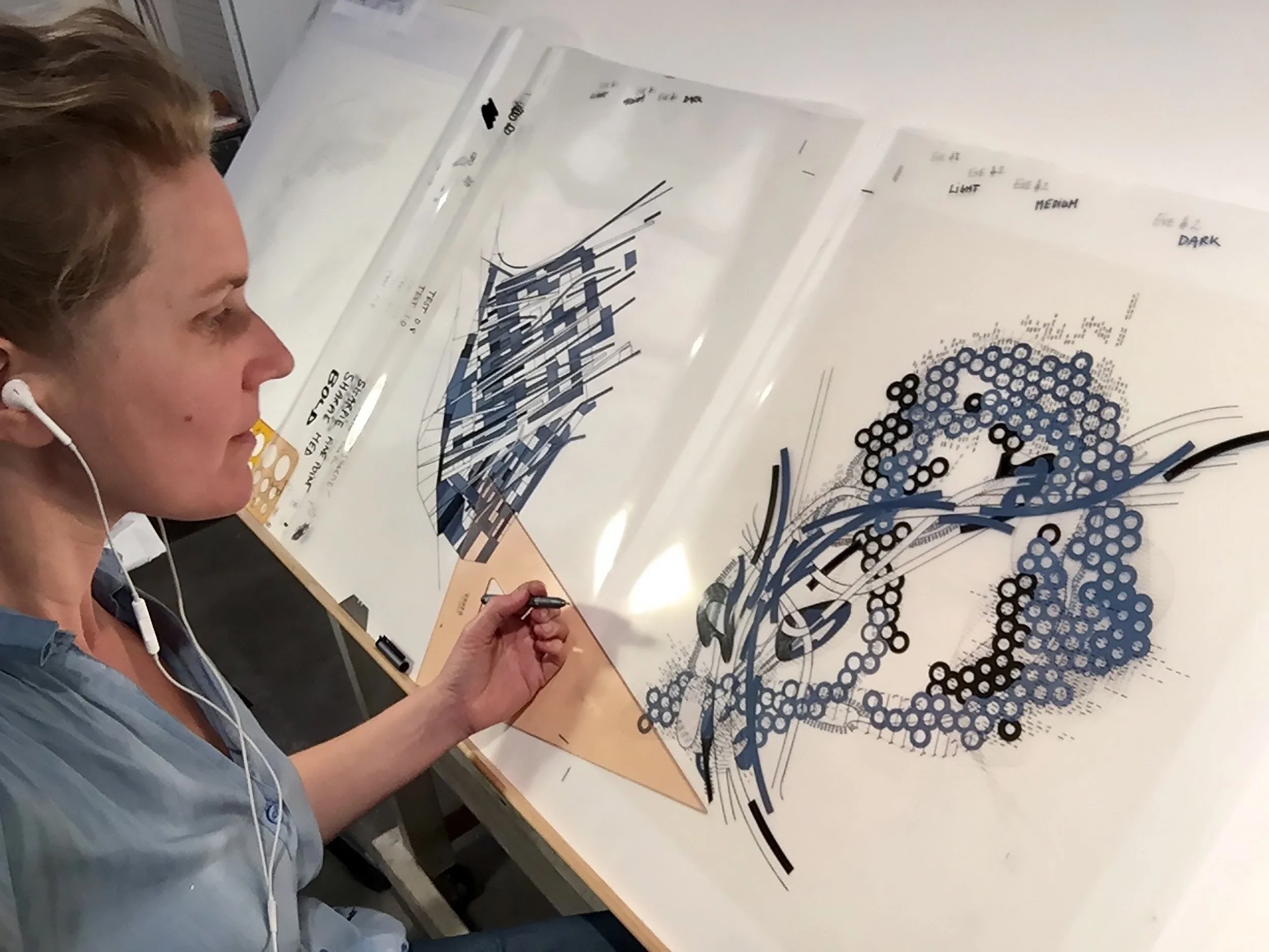 Eve Laroche-Joubert Bailey_Silkscreen_in progress studio pic_2016.jpg
