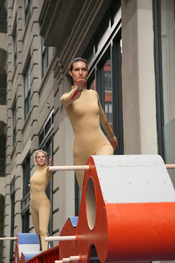 Eve Laroche-Joubert_Intuit_live performance_Dumbo Art Festival_2011_Mai Endo_image 09.jpg