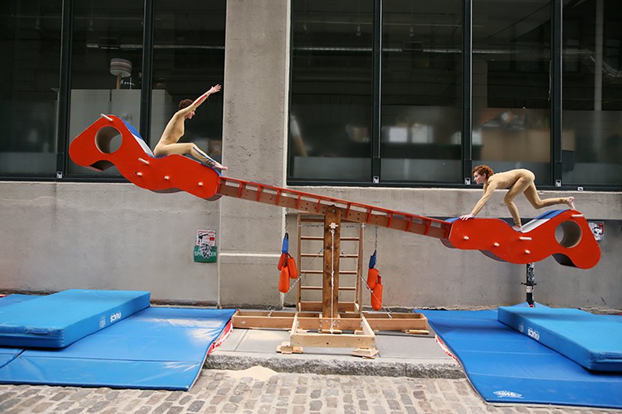 Eve Laroche-Joubert_Intuit_live performance_Dumbo Art Festival_2011_Mai Endo_image 02.jpg