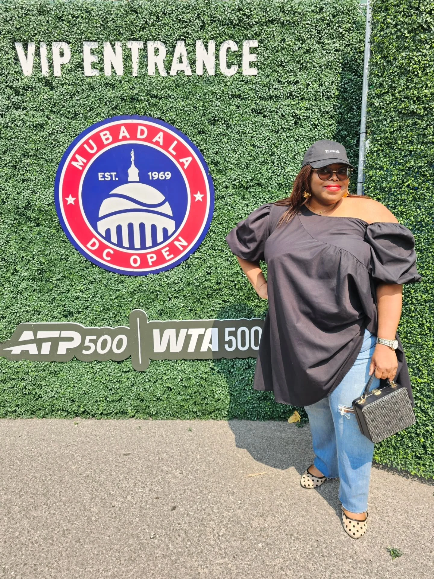 throwback to the end of july.

when theee naomi osaka posts on threads that she'll be hosting a free cookout during her day off at @mubadaladcopen, you best be there. 🚙💨💨💨

her threads post was the push needed to finally check out the dc open. it
