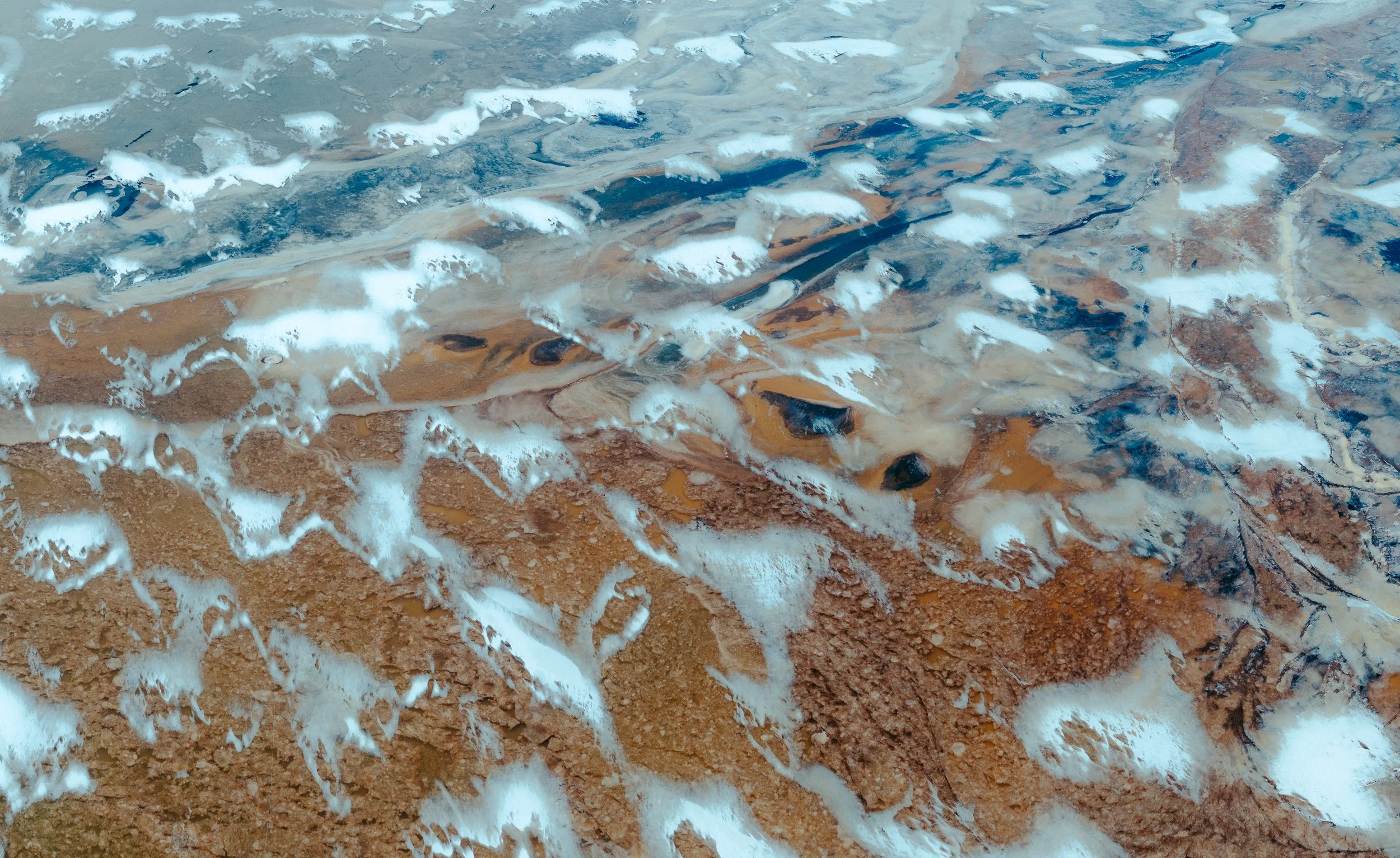 Frozen lake patterns