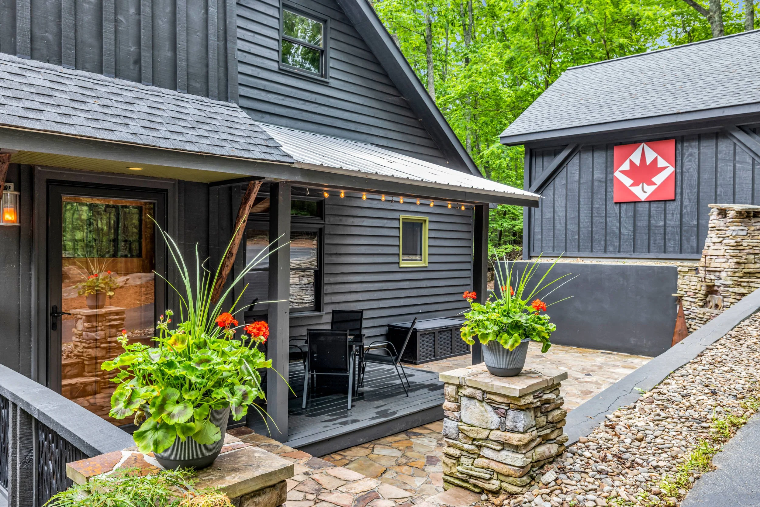 1555 mica mine rd-18.jpg