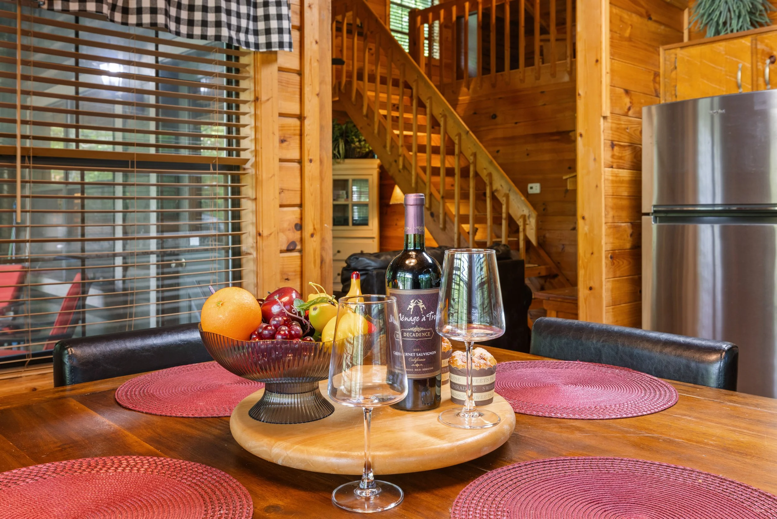 Welcoming Dining Table Styling for STR