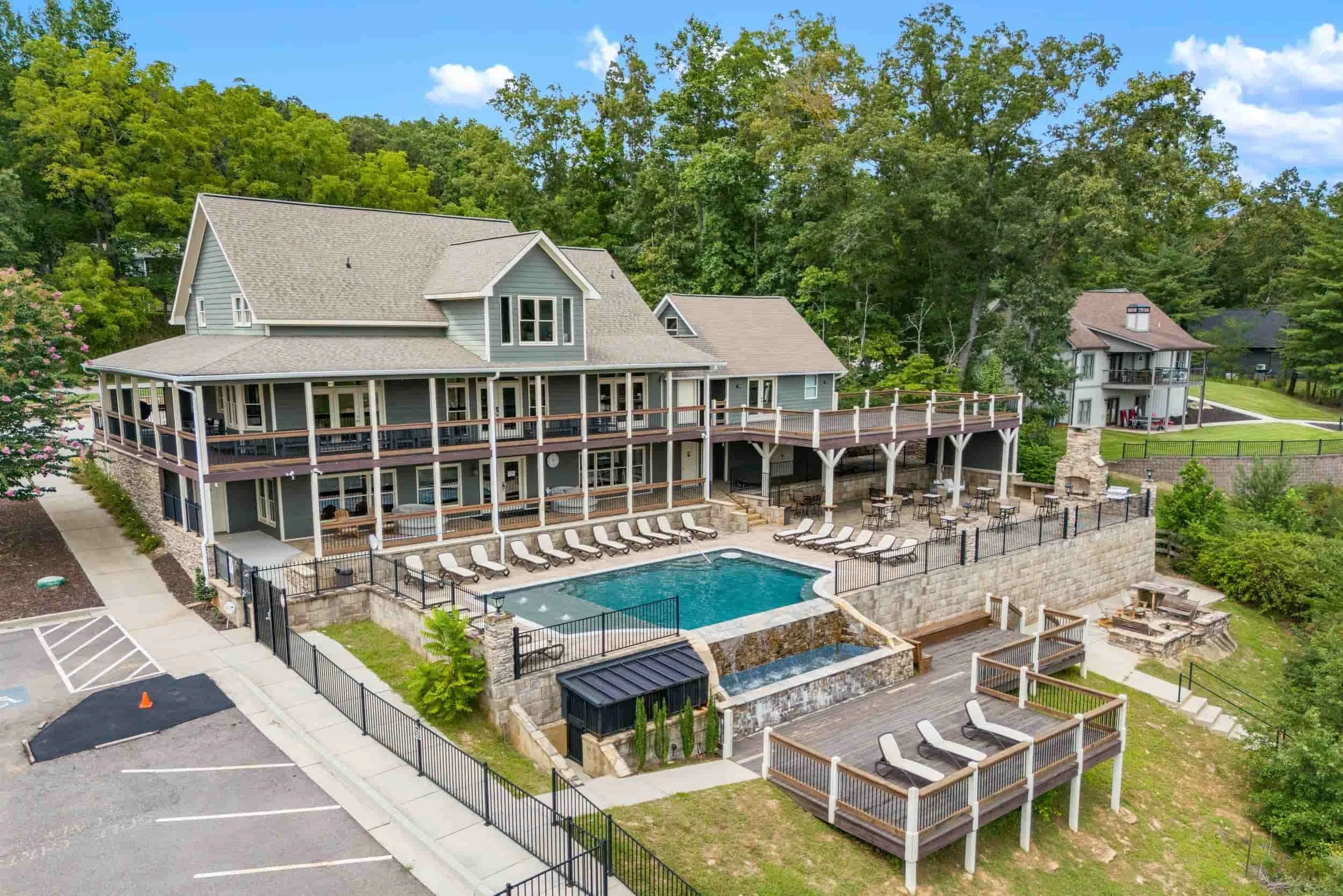 What to Look for When Hiring a Vacation Rental Photographer