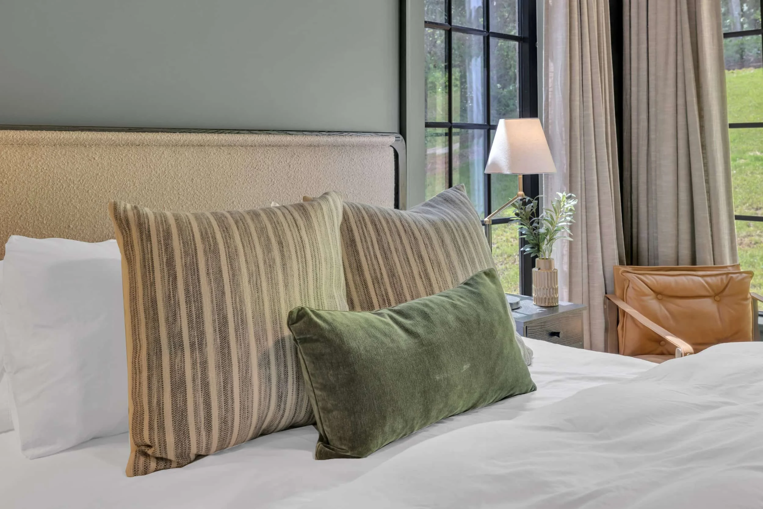 Top Staging Tips for Better Short-Term Rental Photography