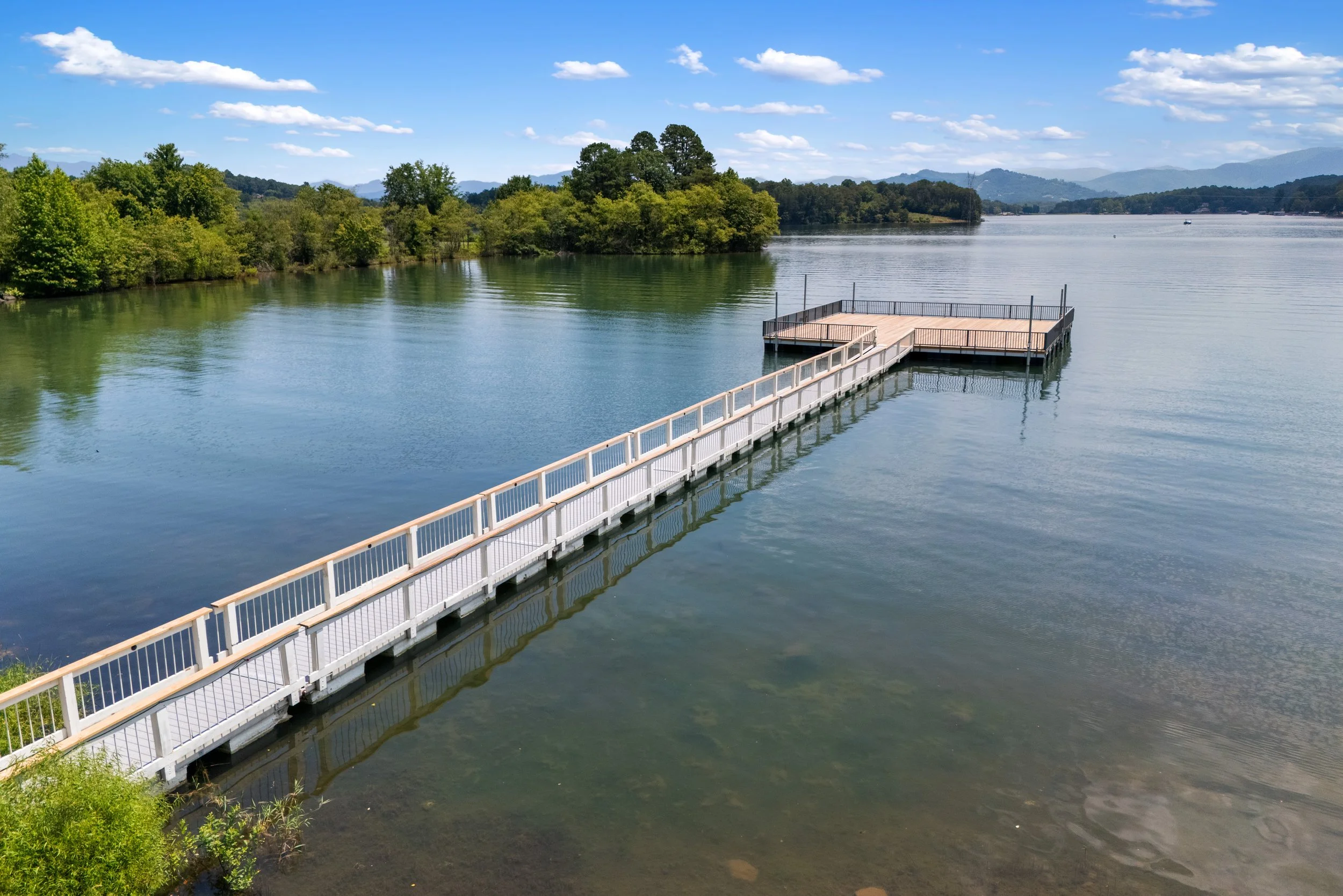 Dock into Lake Chatuge sued for weddings and events