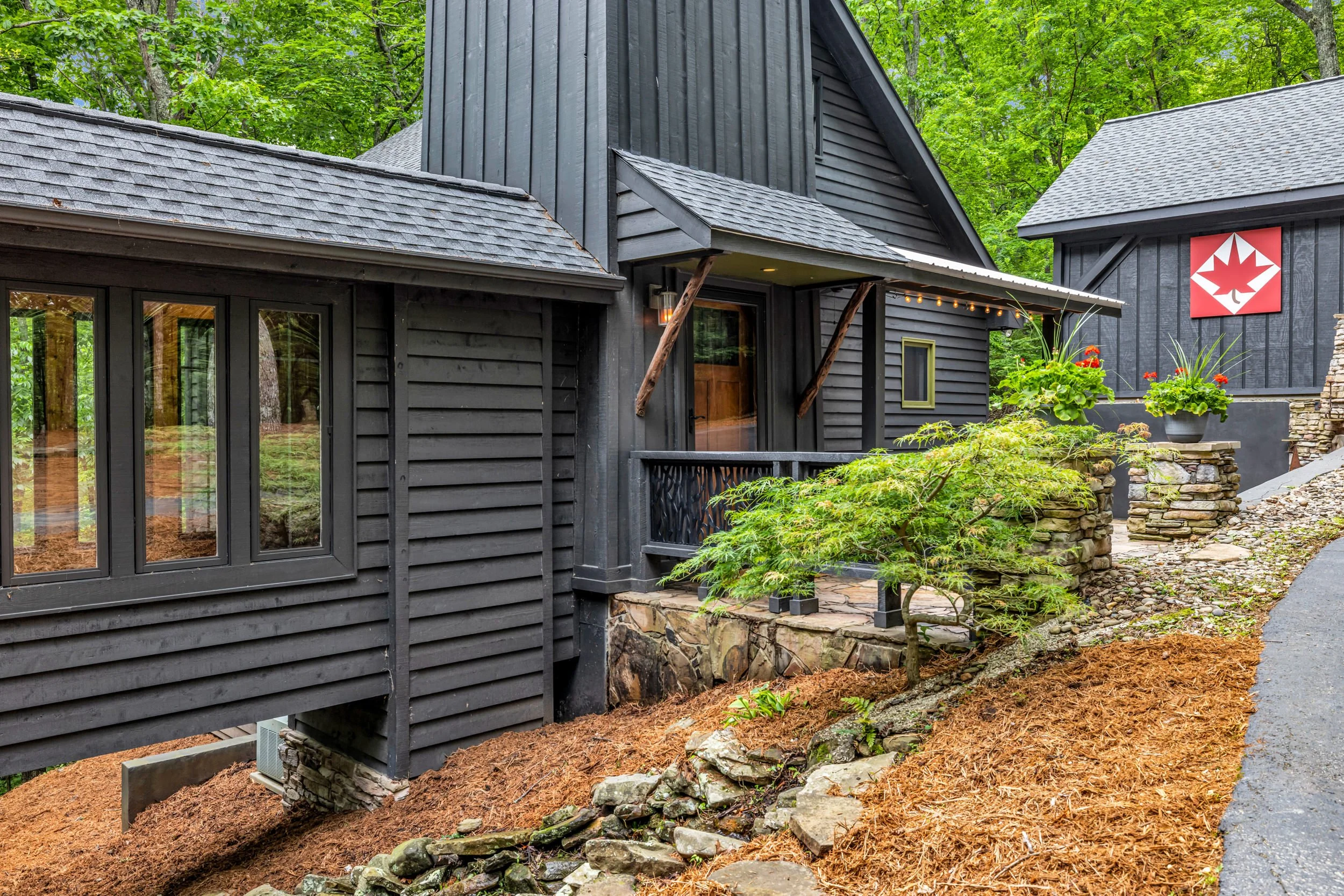 1555 mica mine rd-15.jpg