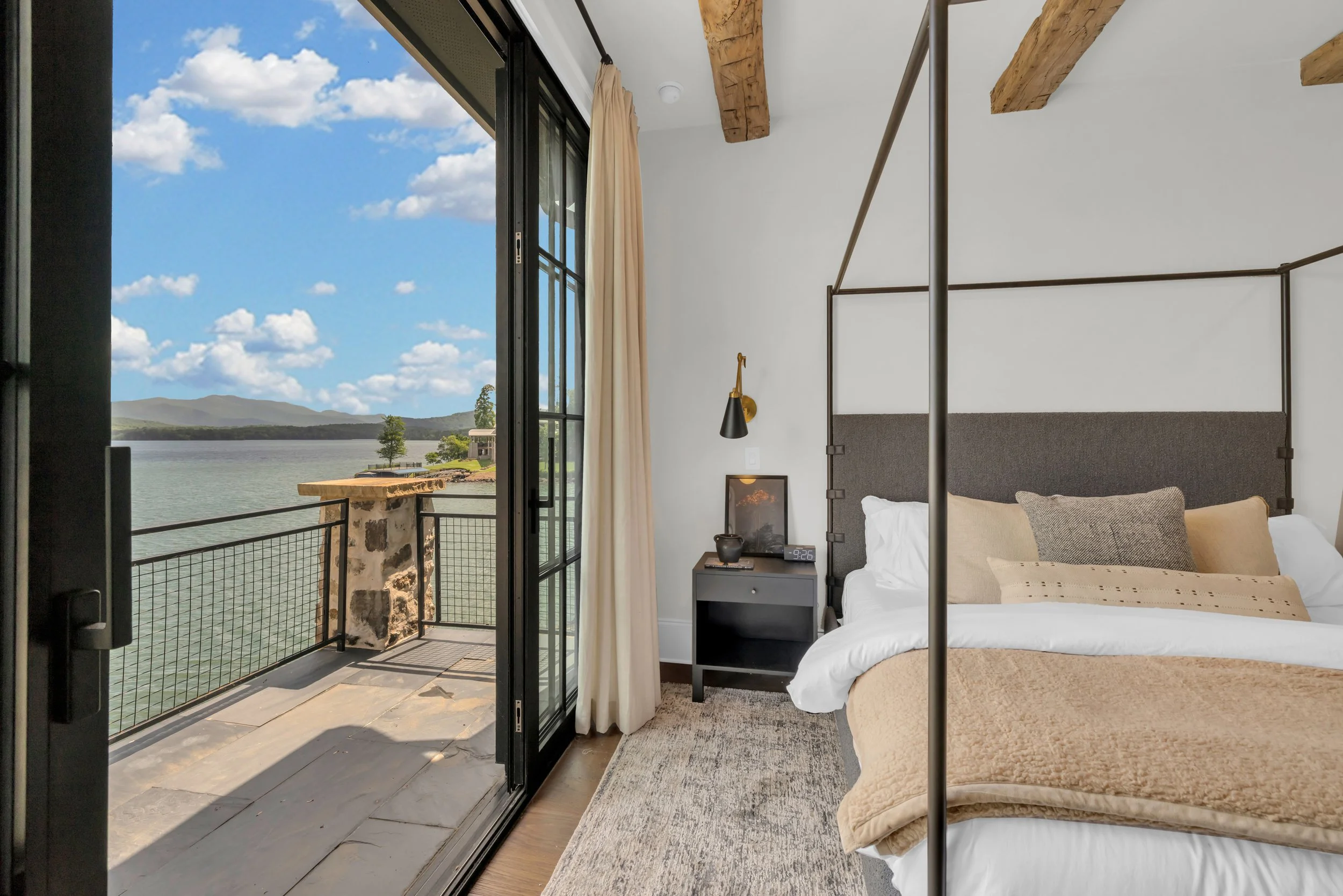 705-052125 -2337 Cedar Cliff Rd Hiw-VRBO-IMG-8555.jpg