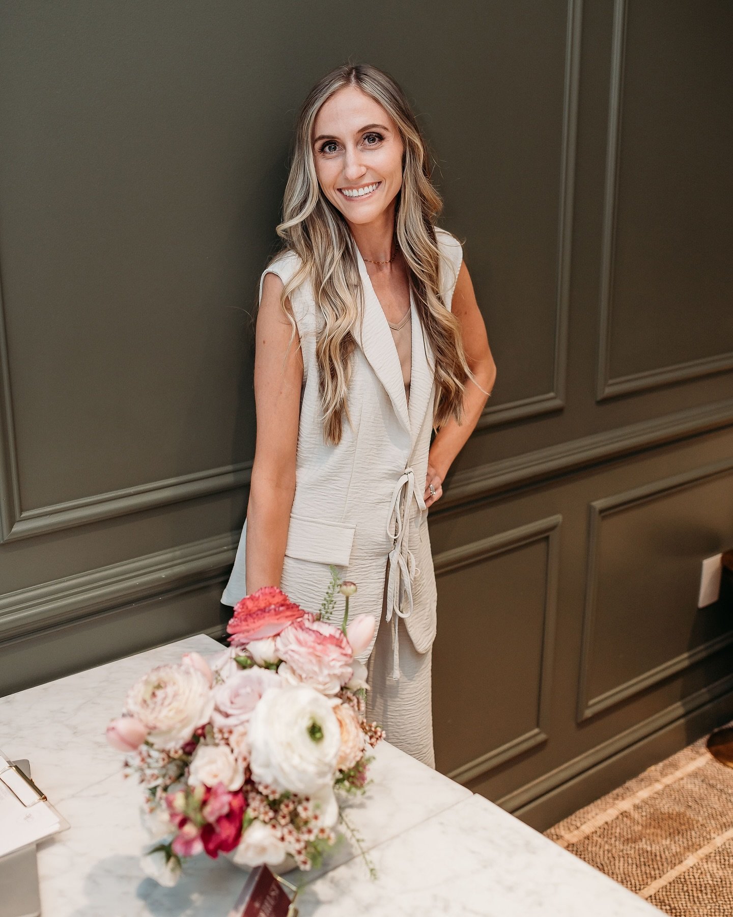 ✨ Meet Renee ✨ Strategic Planner &amp; Timeline Queen

Our full-time gal and our secret sauce, with too many titles to list. This chick holds us together. 

&ldquo;Hi! I&rsquo;m Renee, but my closest peeps call me Nay. I&rsquo;ve been doing this for 