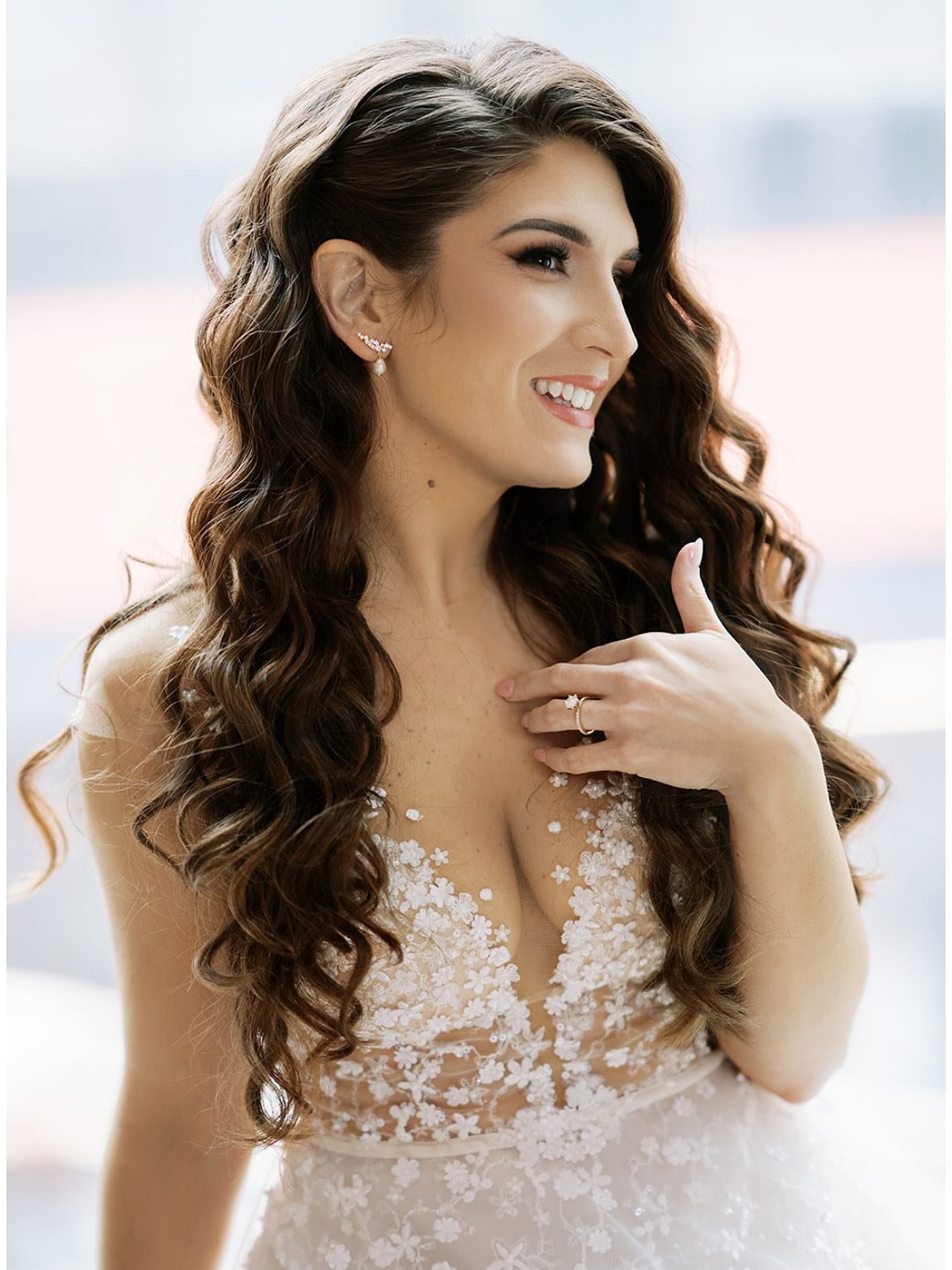 Hair done. Makeup perfected.

Putting on THE dress on the morning of your wedding and taking a look in the mirror for the first time. These moments fly by so quickly the day of&hellip;

If there is one thing we take seriously and pour our hearts and 