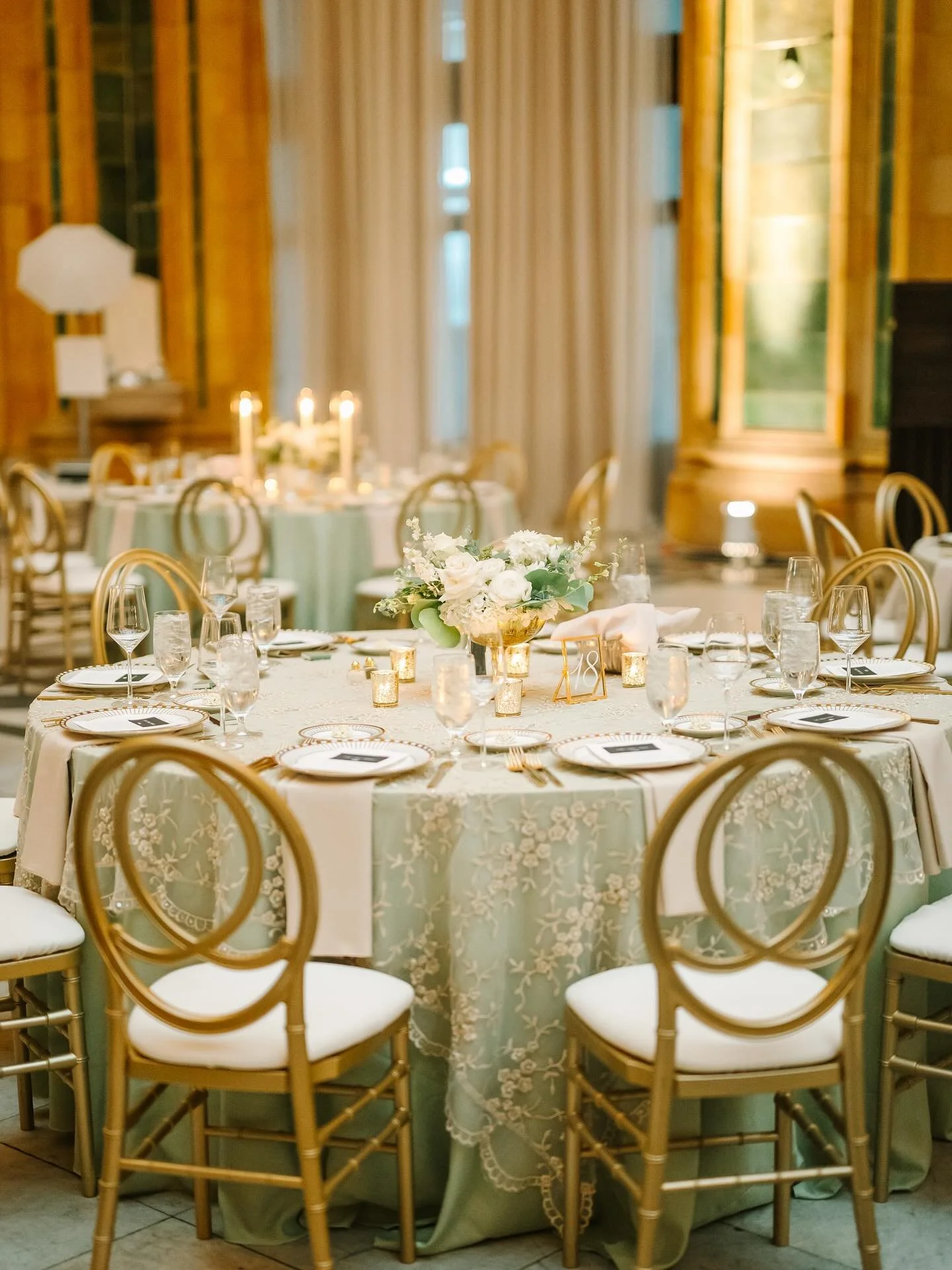 Our full-scale wedding clients Lauren + Tashi leaned into the beauty that is @thepennsylvanian and let us design a wedding that incorporated golds, sage green and ivory.

From choosing the linens, overlays, napkins and drapery to the chairs, place se